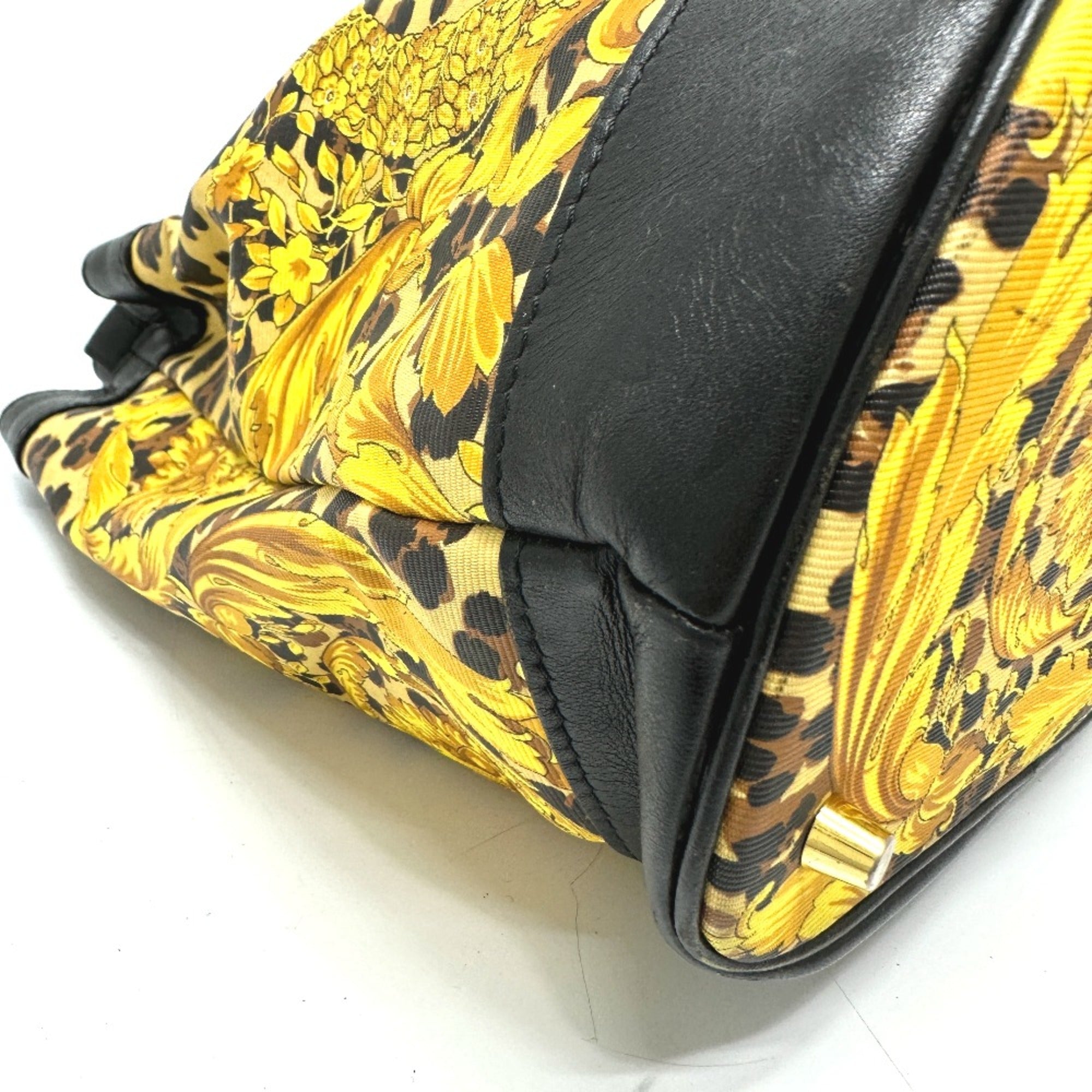 Versace Yellow Leather Shoulder Bag (Pre-Owned)