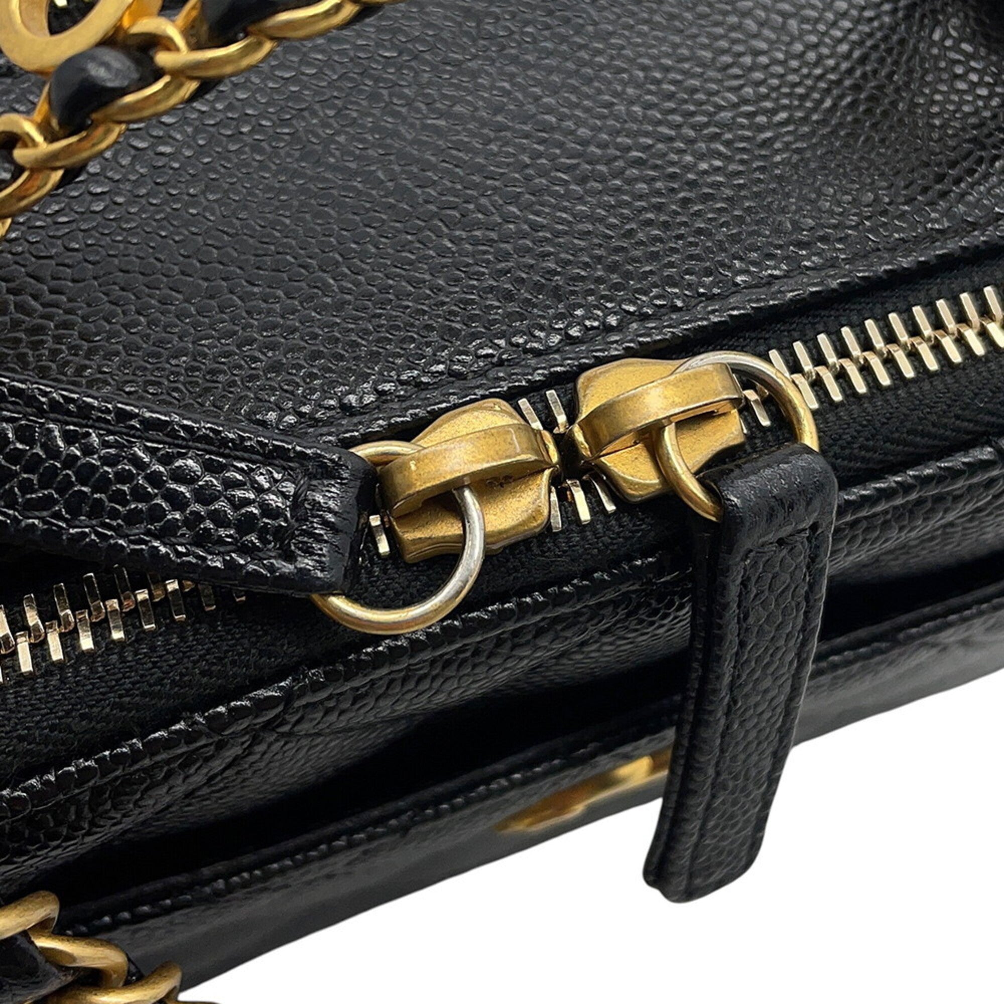 Chanel Black Grained Calfskin Shoulder Bag (Pre-Owned)