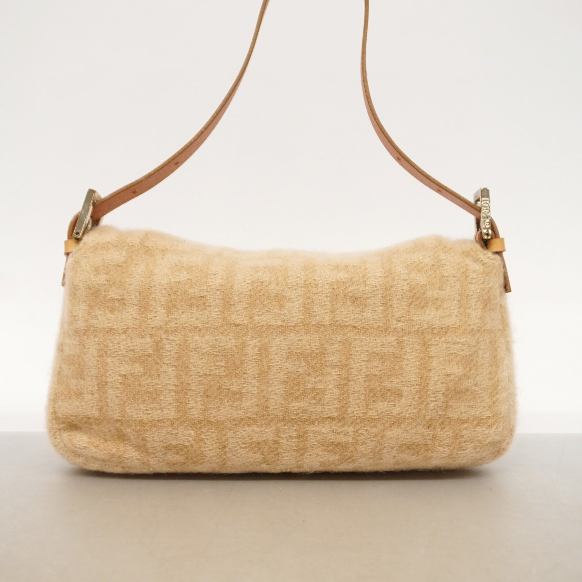 Fendi Beige Felt Handbag (Pre-Owned)