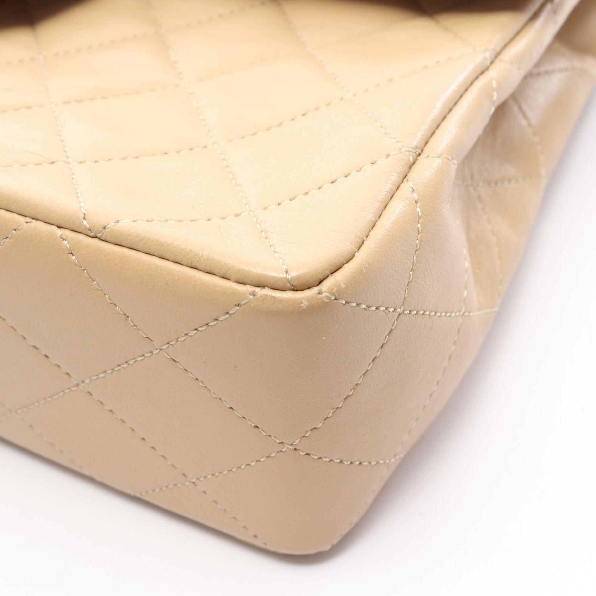 Chanel Matelasse Beige Leather Shoulder Bag (Pre-Owned)