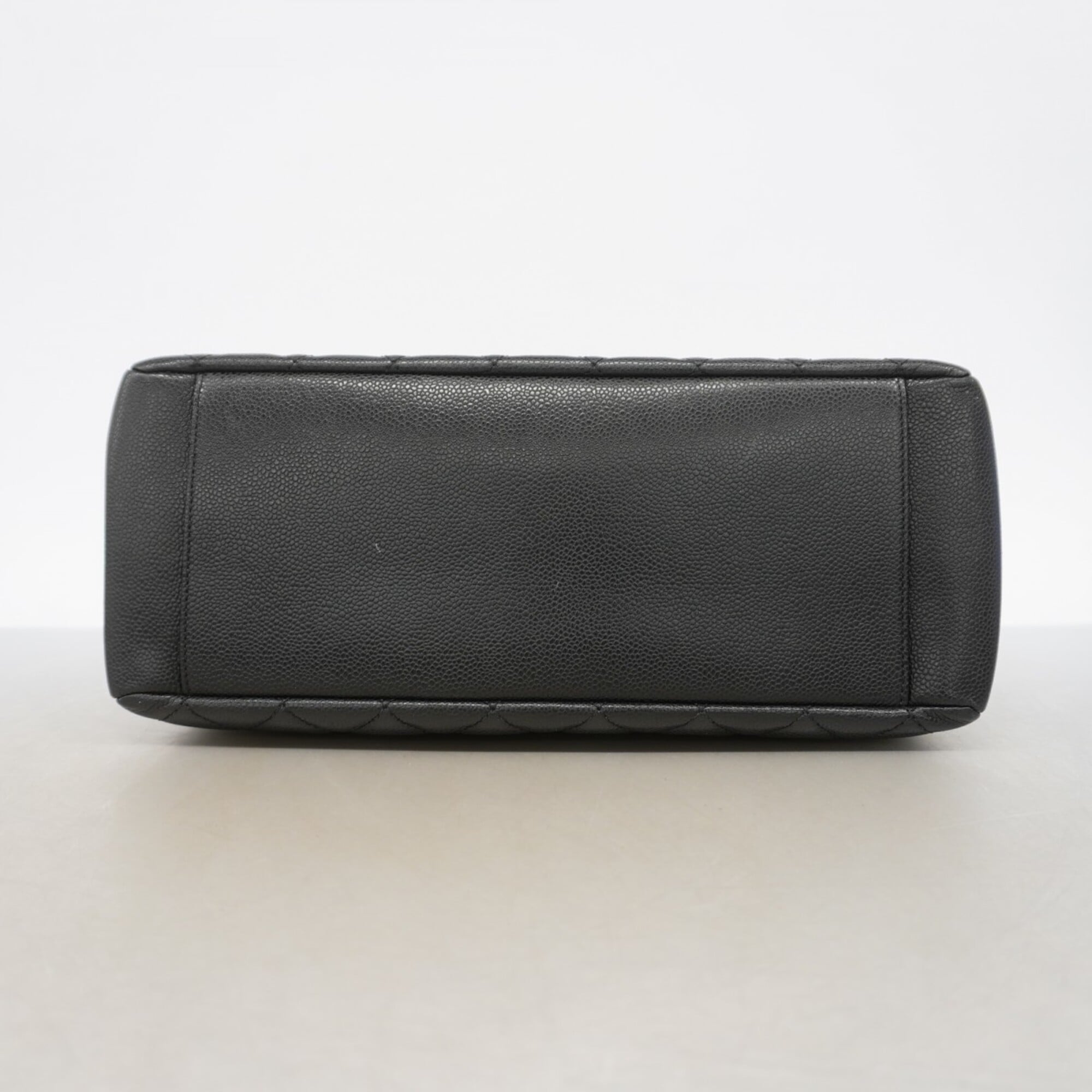 Chanel Black Grained Calfskin Tote Bag (Pre-Owned)