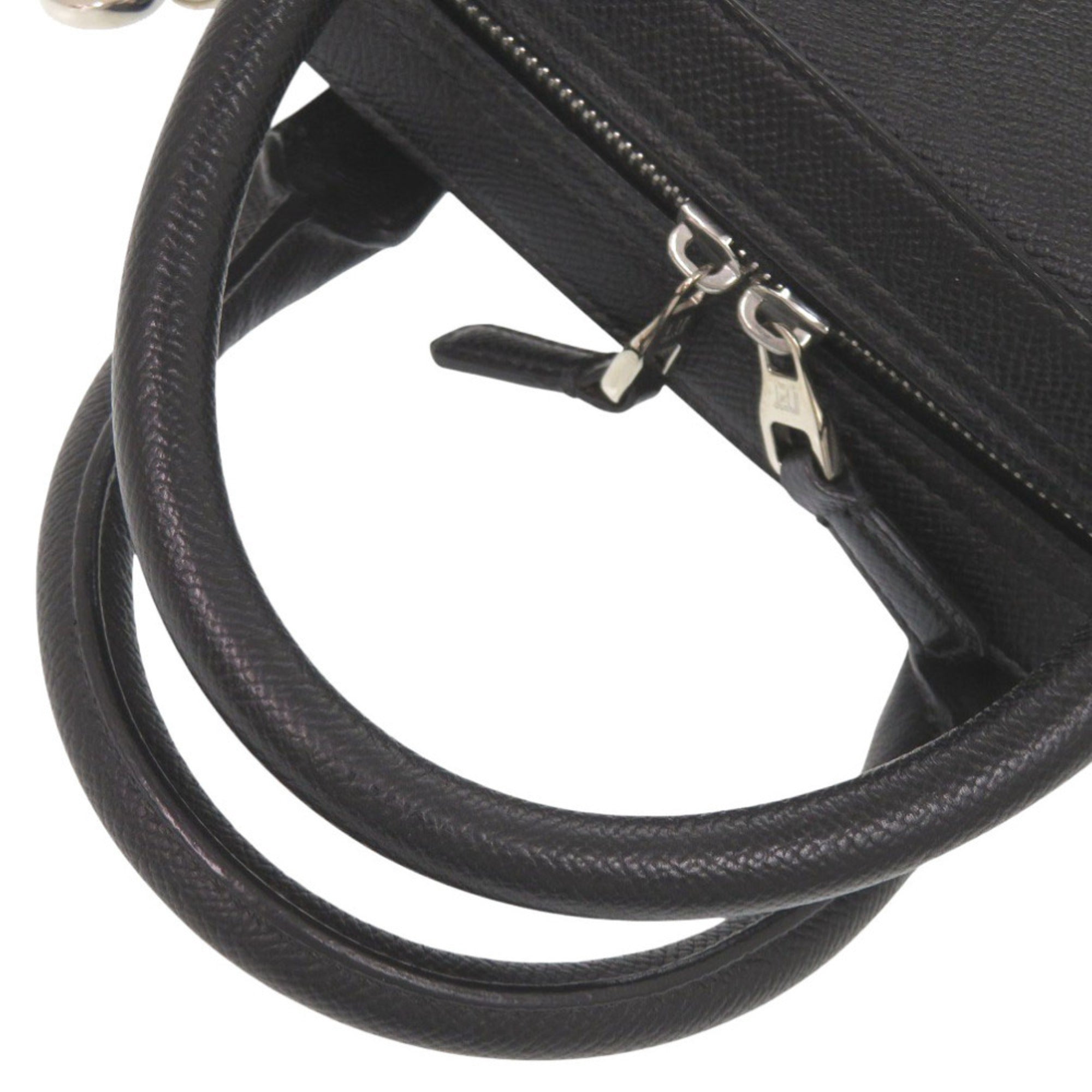 Dunhill Black Leather Shoulder Bag (Pre-Owned)