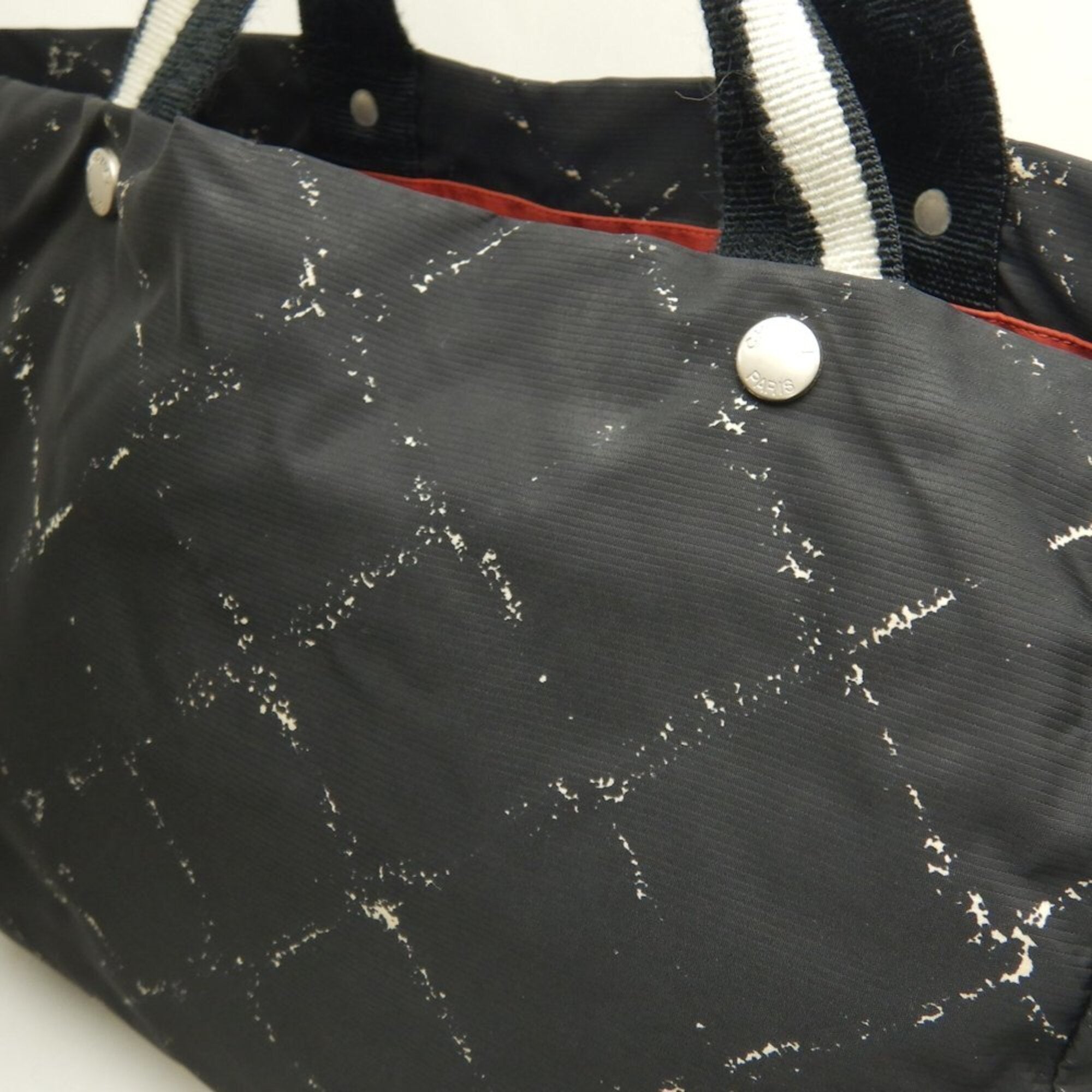 Chanel Black White Nylon Tote Bag (Pre-Owned)