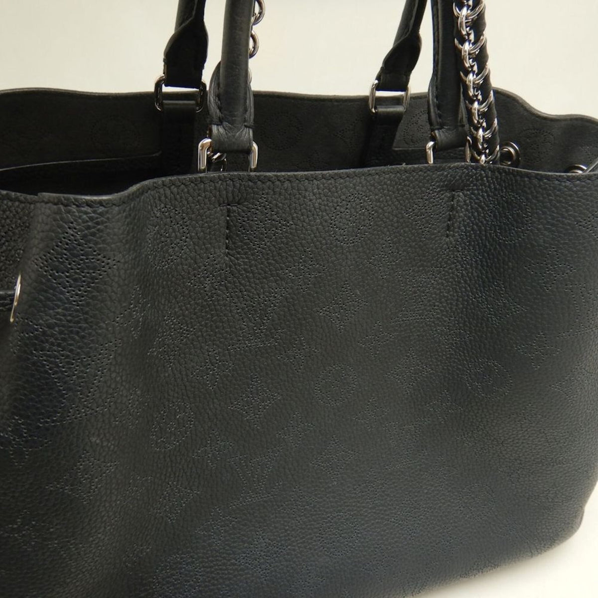 Louis Vuitton Mahina Noir Mahina Leather Tote Bag (Pre-Owned)