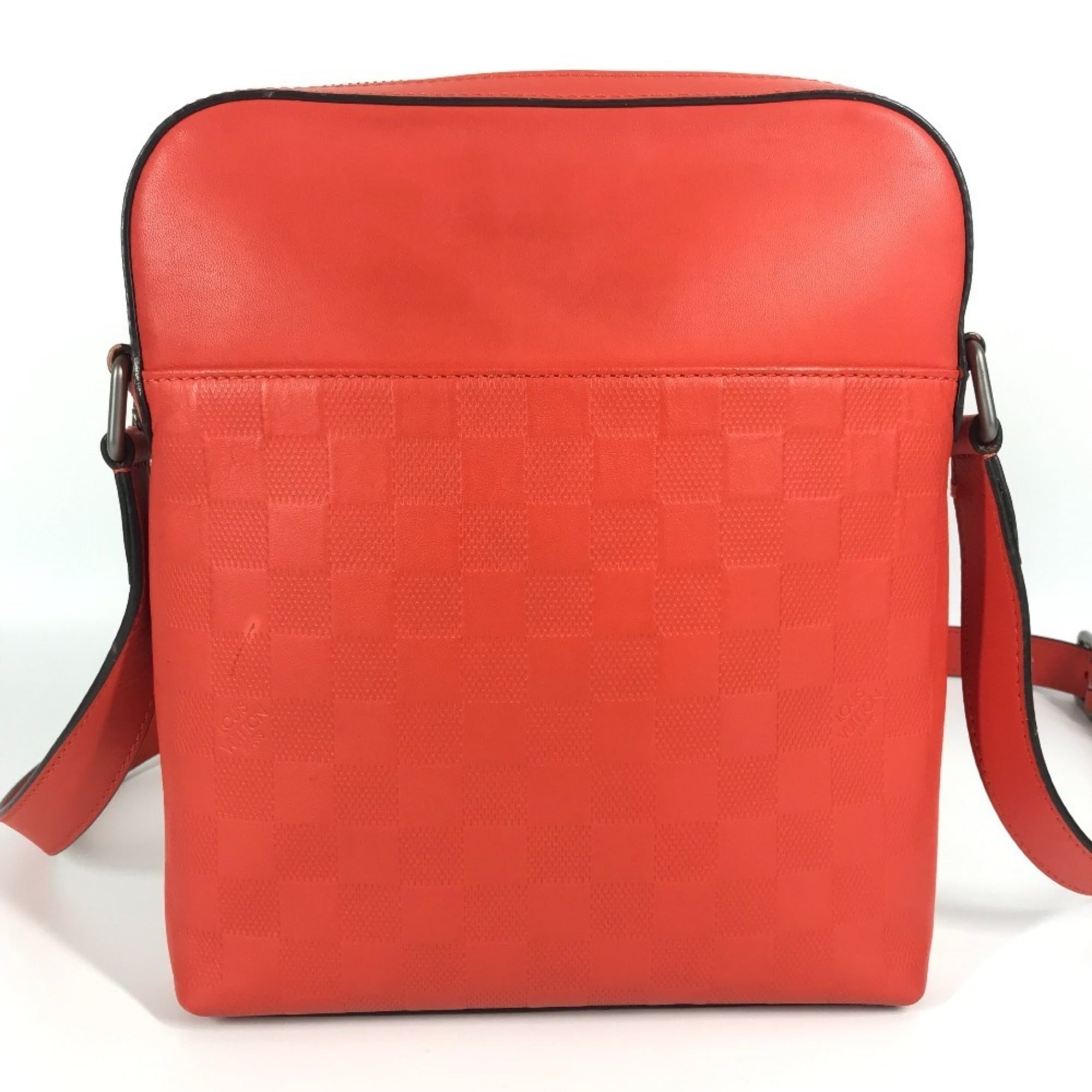 Louis Vuitton Red Color Damier Infini Pochette Shoulder Bag (Pre-Owned)