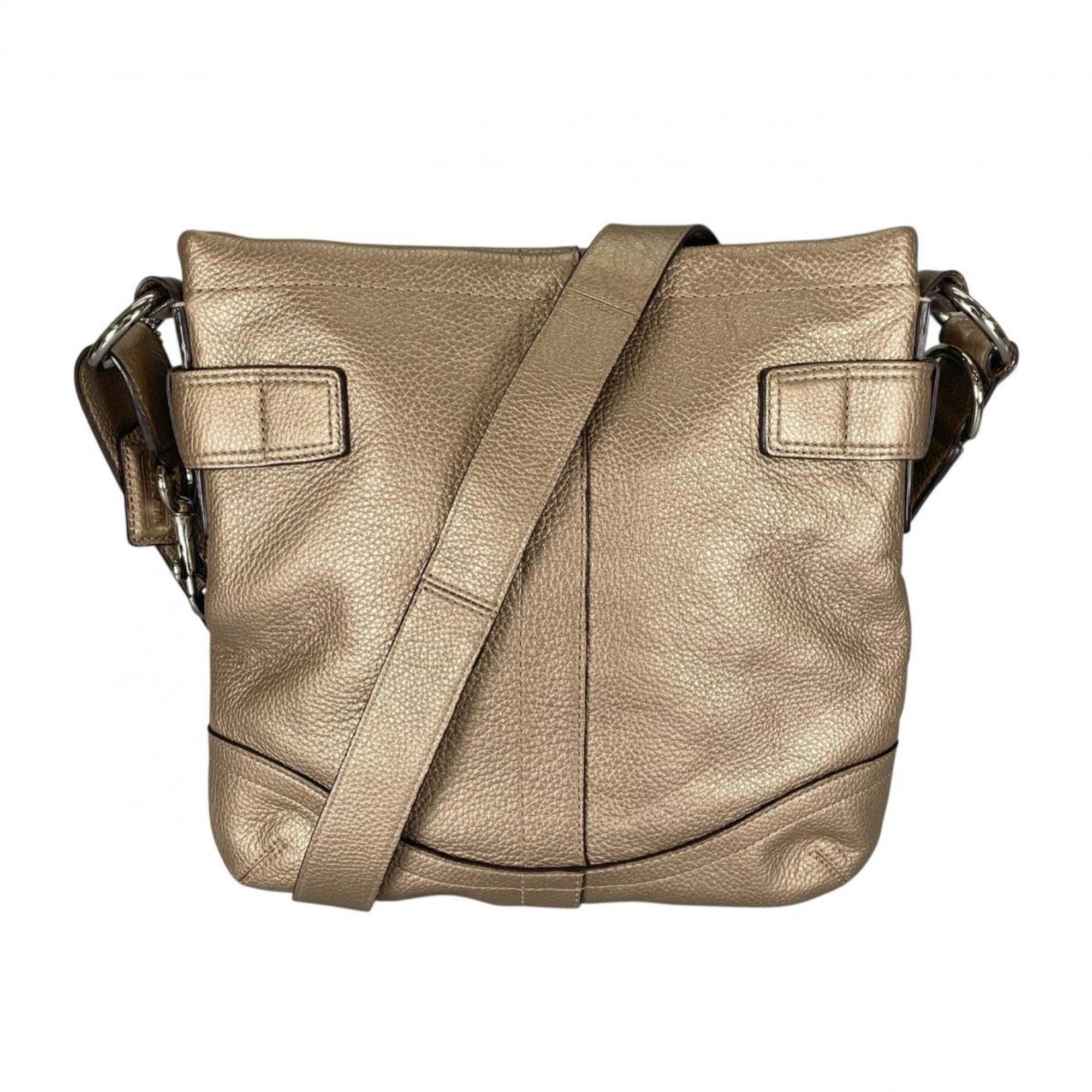 Coach Gold Leather Shoulder Bag (Pre-Owned)