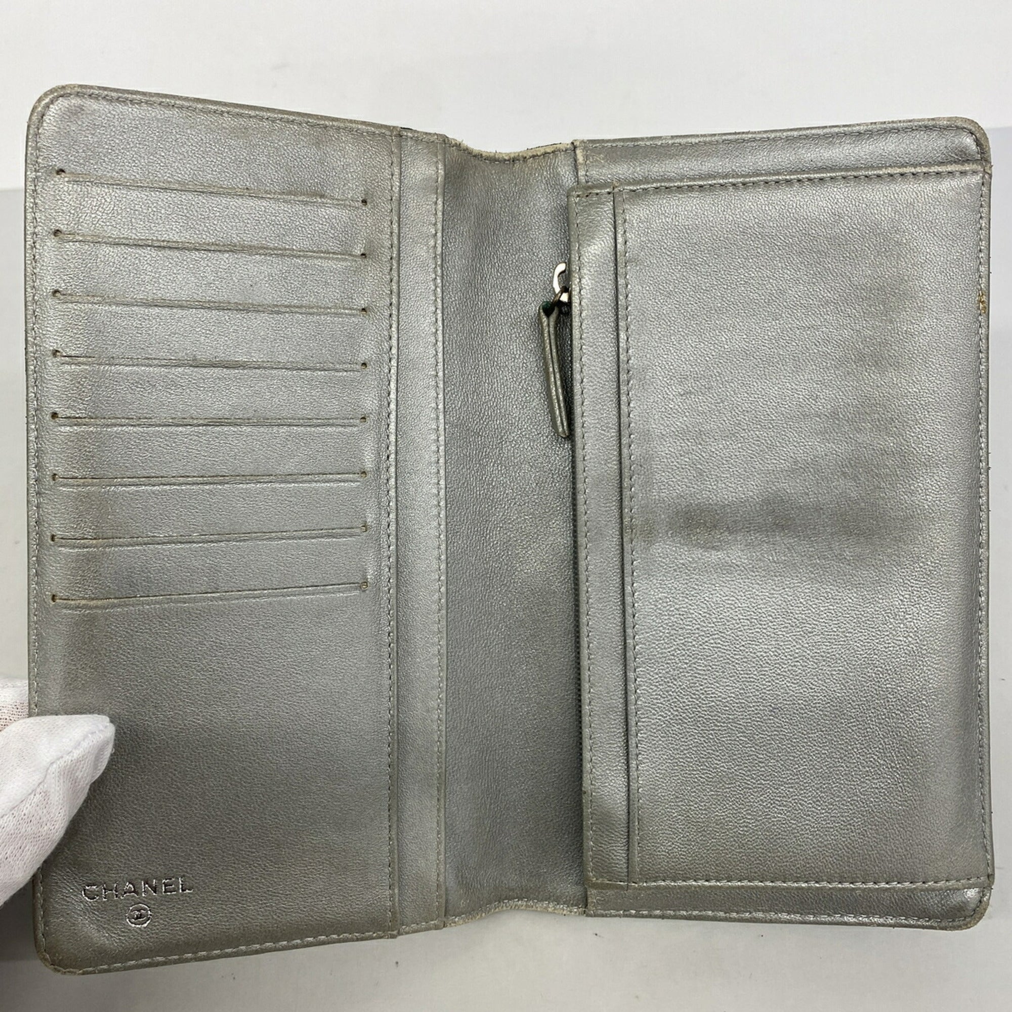 Chanel Black Leather Long Wallet (Bi-Fold) (Pre-Owned)