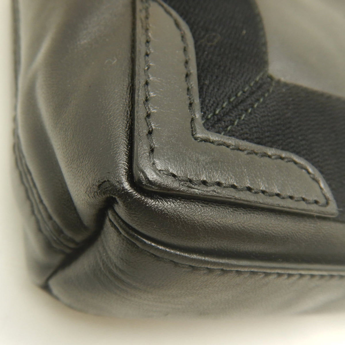 Balenciaga Black Leather Handbag Pouch (Pre-Owned)