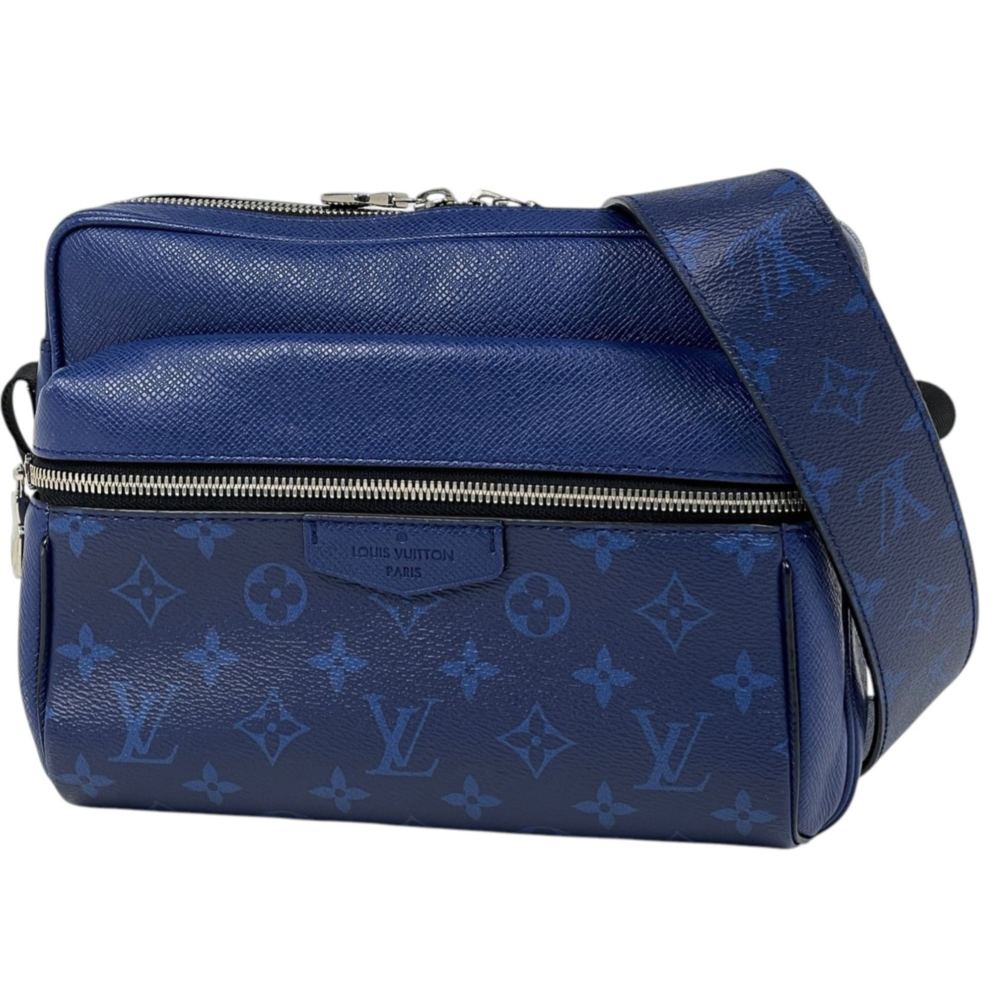 Louis Vuitton Cobalt Taigarama Shoulder Bag (Pre-Owned)