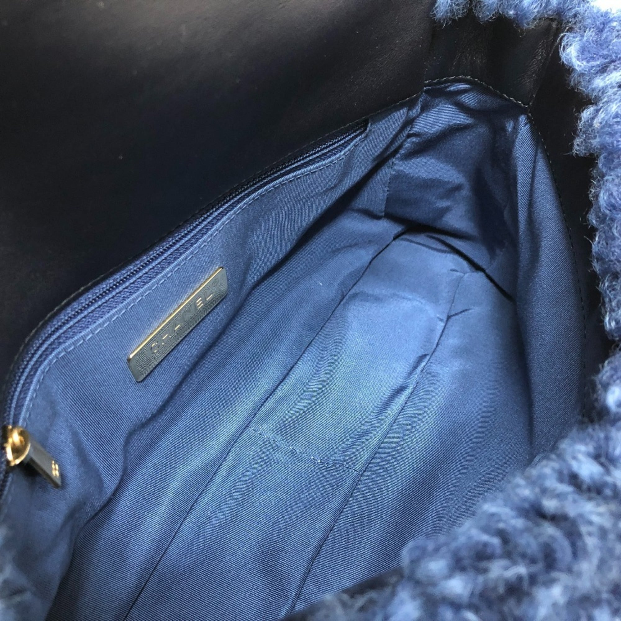 Chanel Blue Shoulder Bag (Pre-Owned)