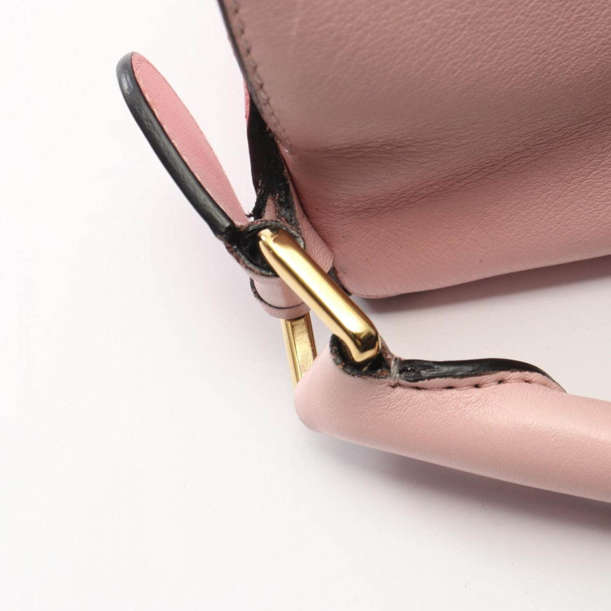 Loewe Pink Leather Handbag (Pre-Owned)