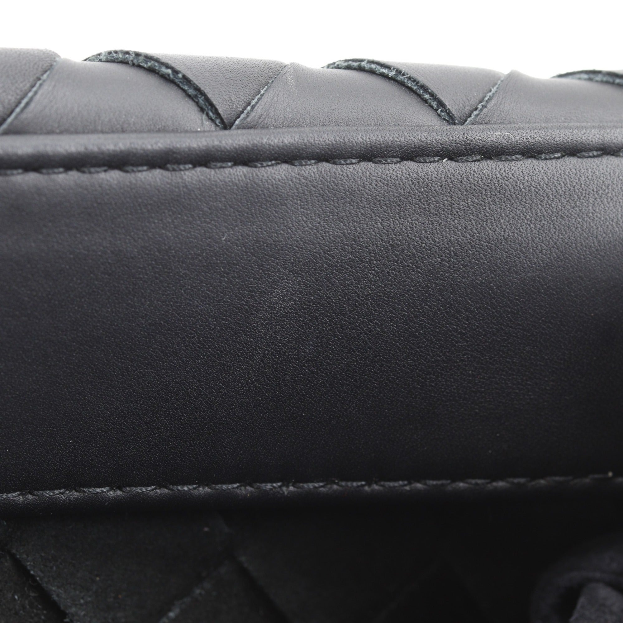 Bottega Veneta Black Leather Clutch Bag (Pre-Owned)