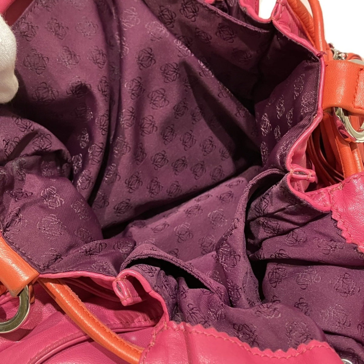 Loewe Pink Leather Shoulder Bag (Pre-Owned)