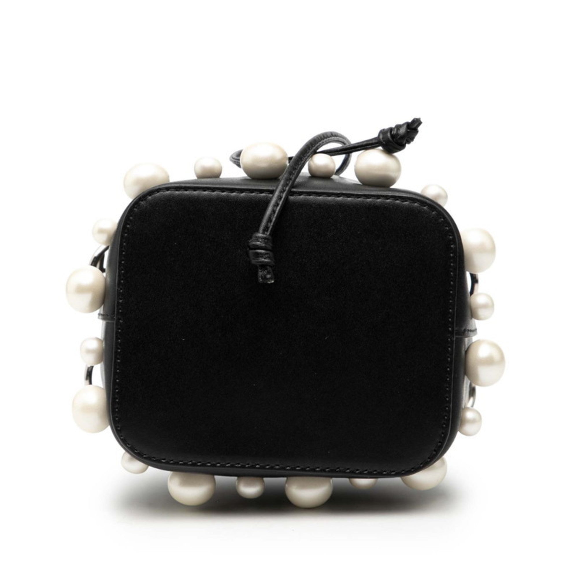 Fendi Black Leather Handbag (Pre-Owned)