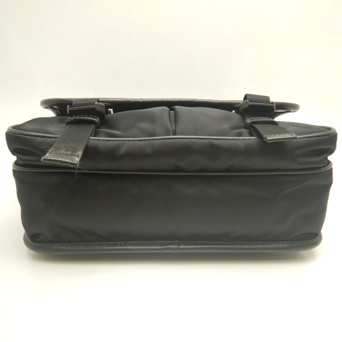 Prada Saffiano Nero Leather Shoulder Bag (Pre-Owned)