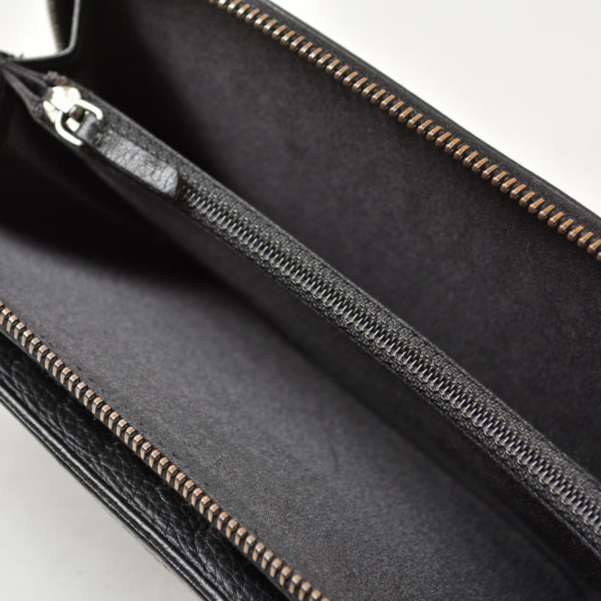 Chanel Black Leather Long Wallet (Bi-Fold) (Pre-Owned)