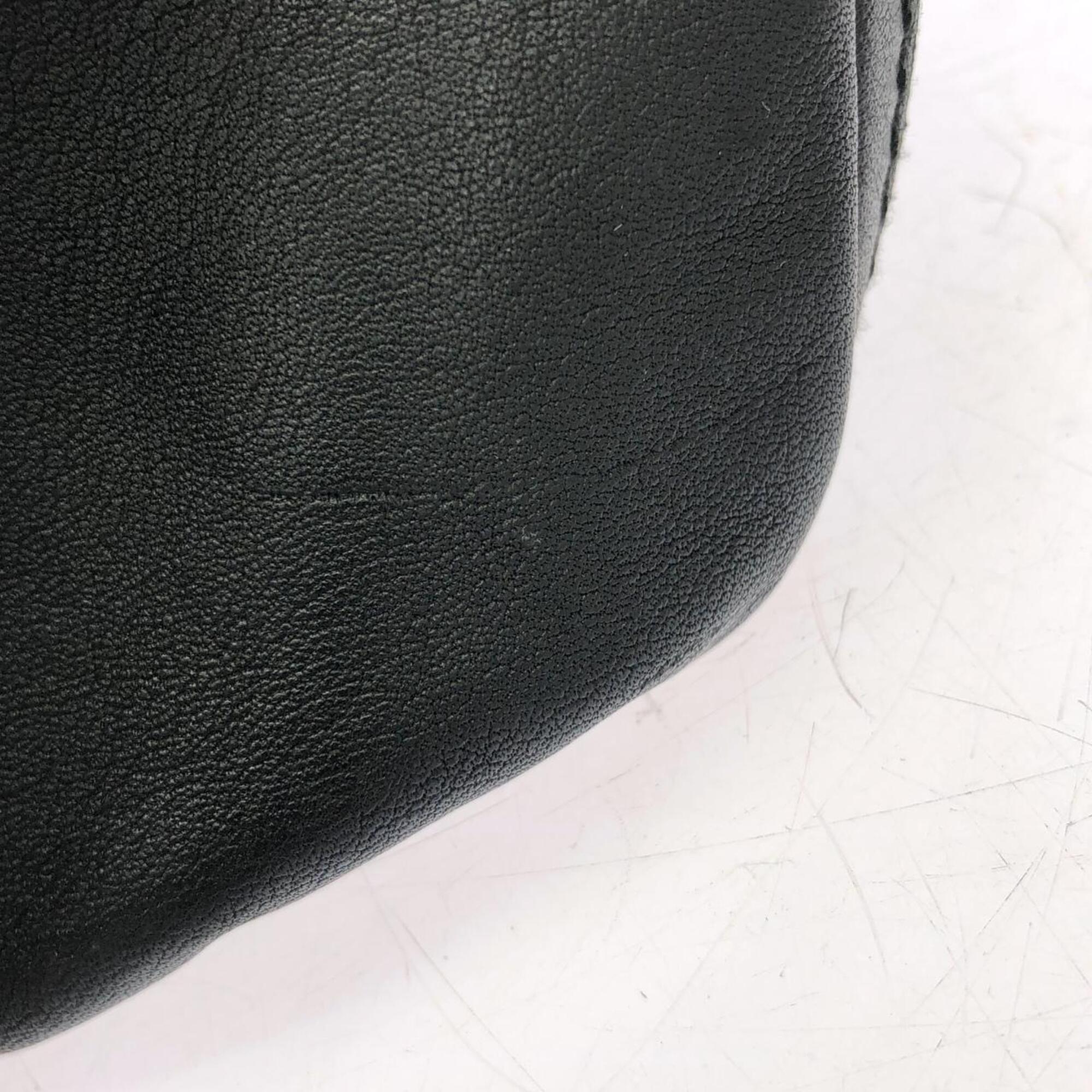 Gucci Black Leather Shoulder Bag (Pre-Owned)