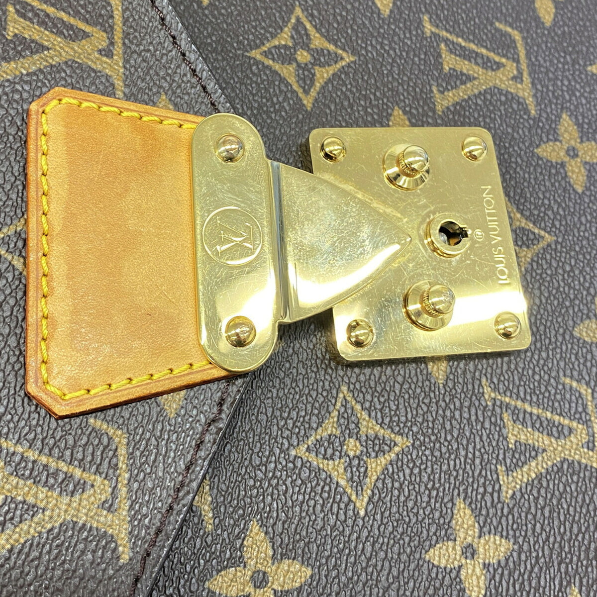 Louis Vuitton Brown Briefcase (Pre-Owned)