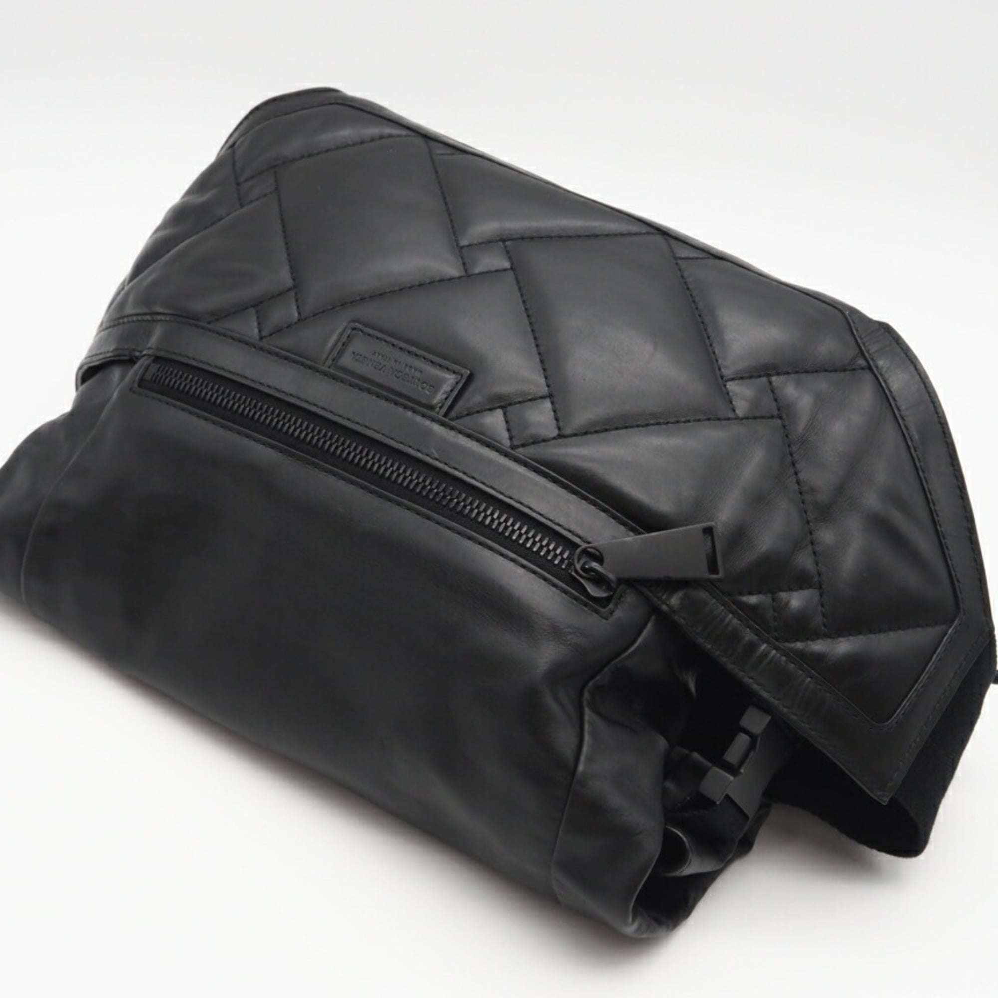 Bottega Veneta Black Leather Sling Bag (Pre-Owned)