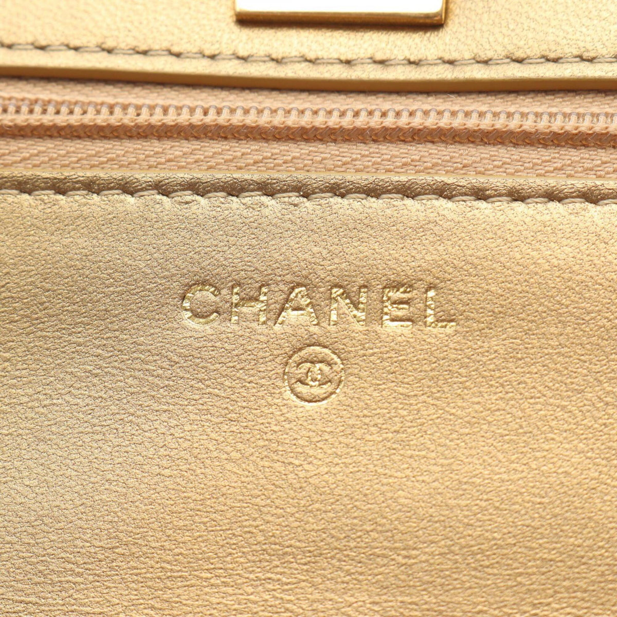 Chanel Gold Leather Handbag Shoulder Bag (Pre-Owned)