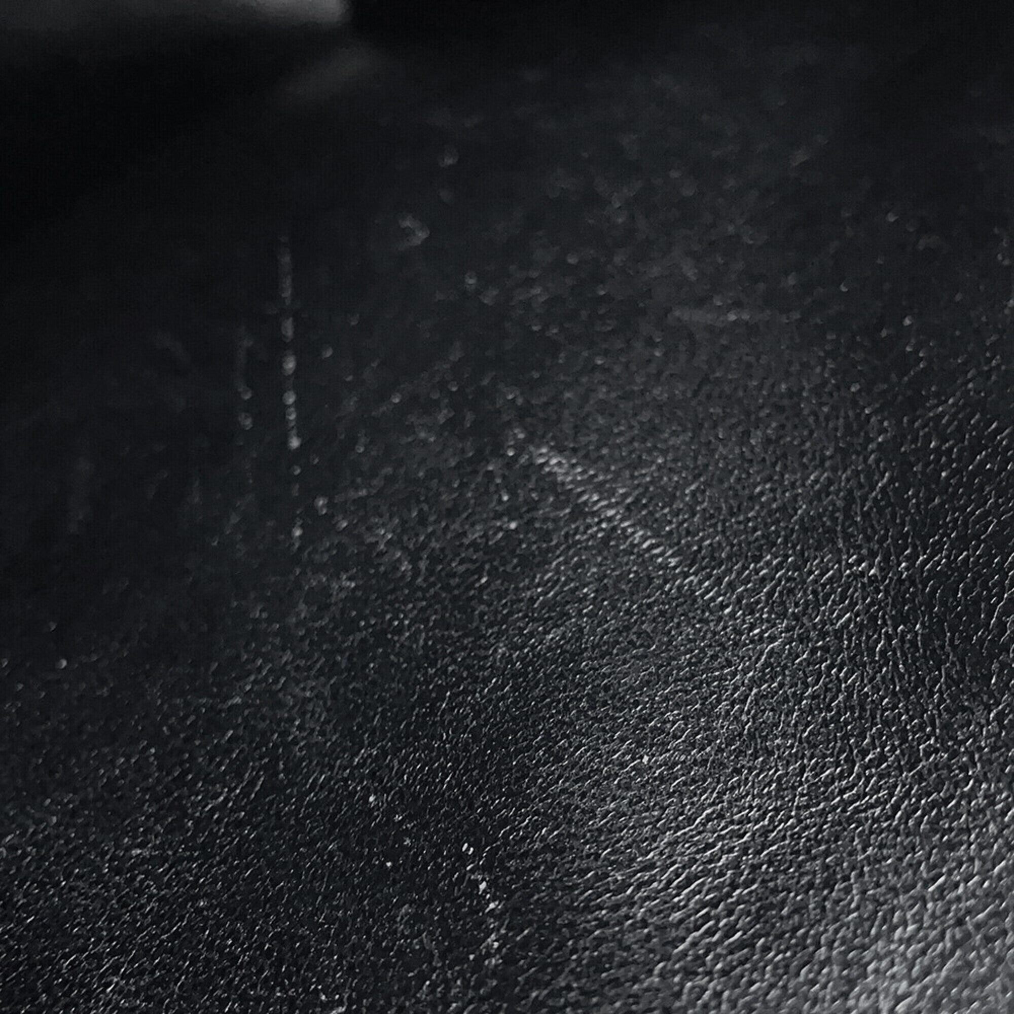 Chanel Black Grained Calfskin Handbag (Pre-Owned)