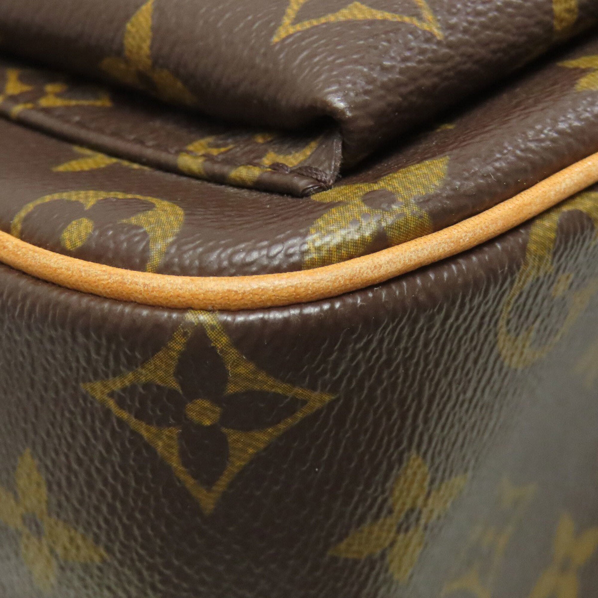 Louis Vuitton Monogram Handbag (Pre-Owned)