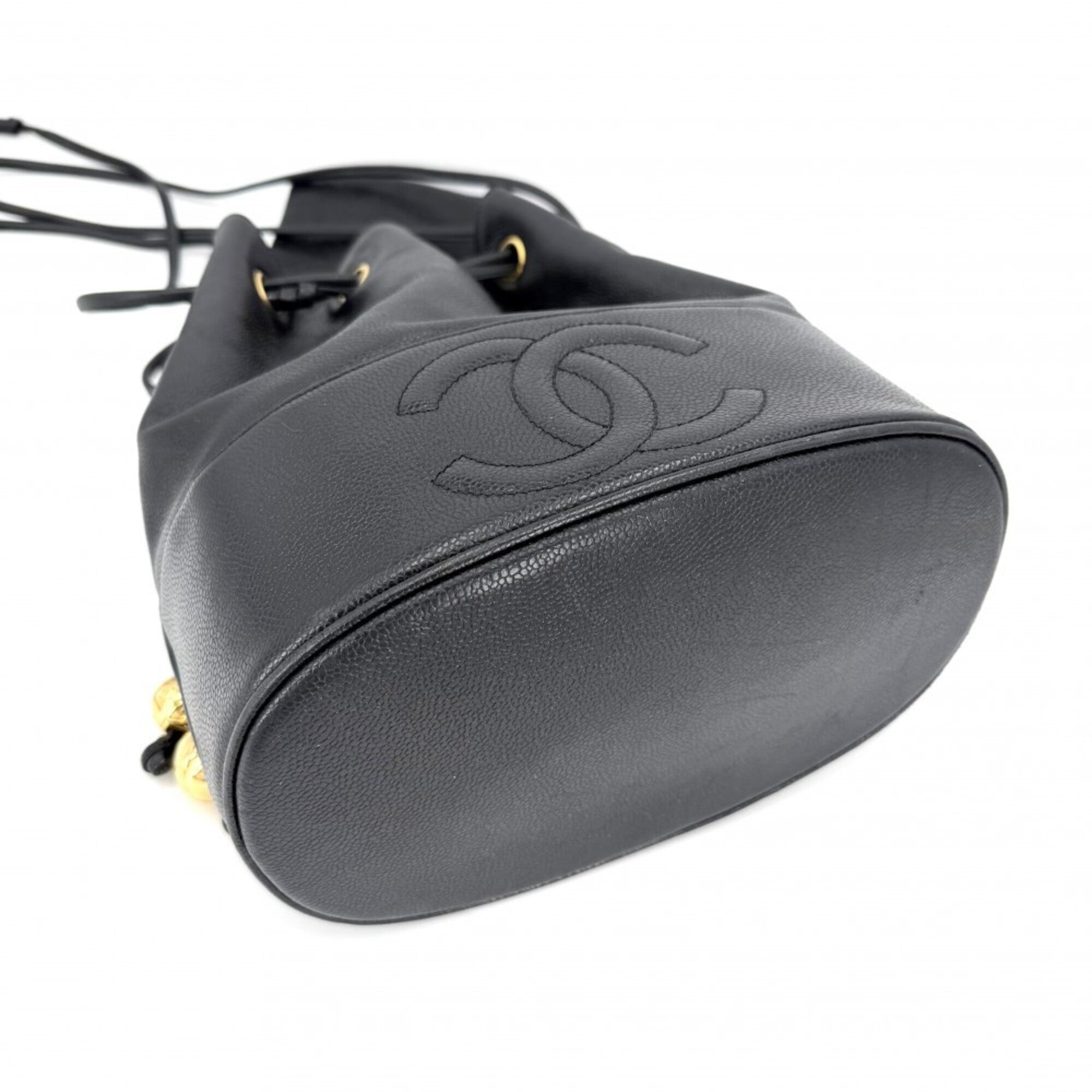 Chanel Black Grained Calfskin Handbag (Pre-Owned)