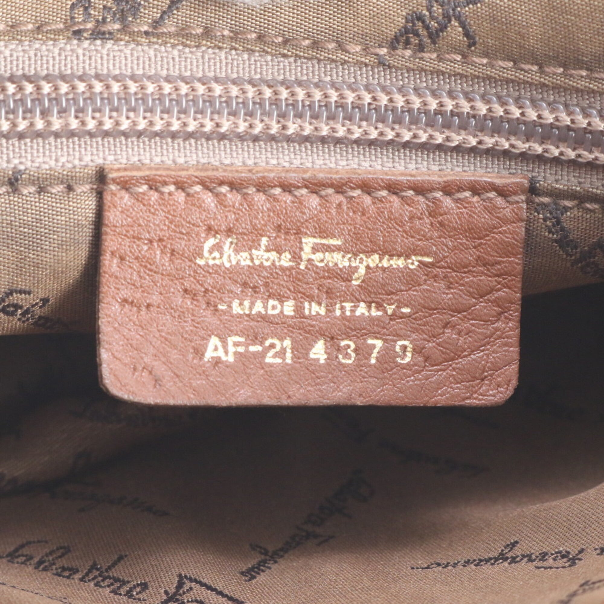 Salvatore Ferragamo Brown Leather Handbag Pouch (Pre-Owned)