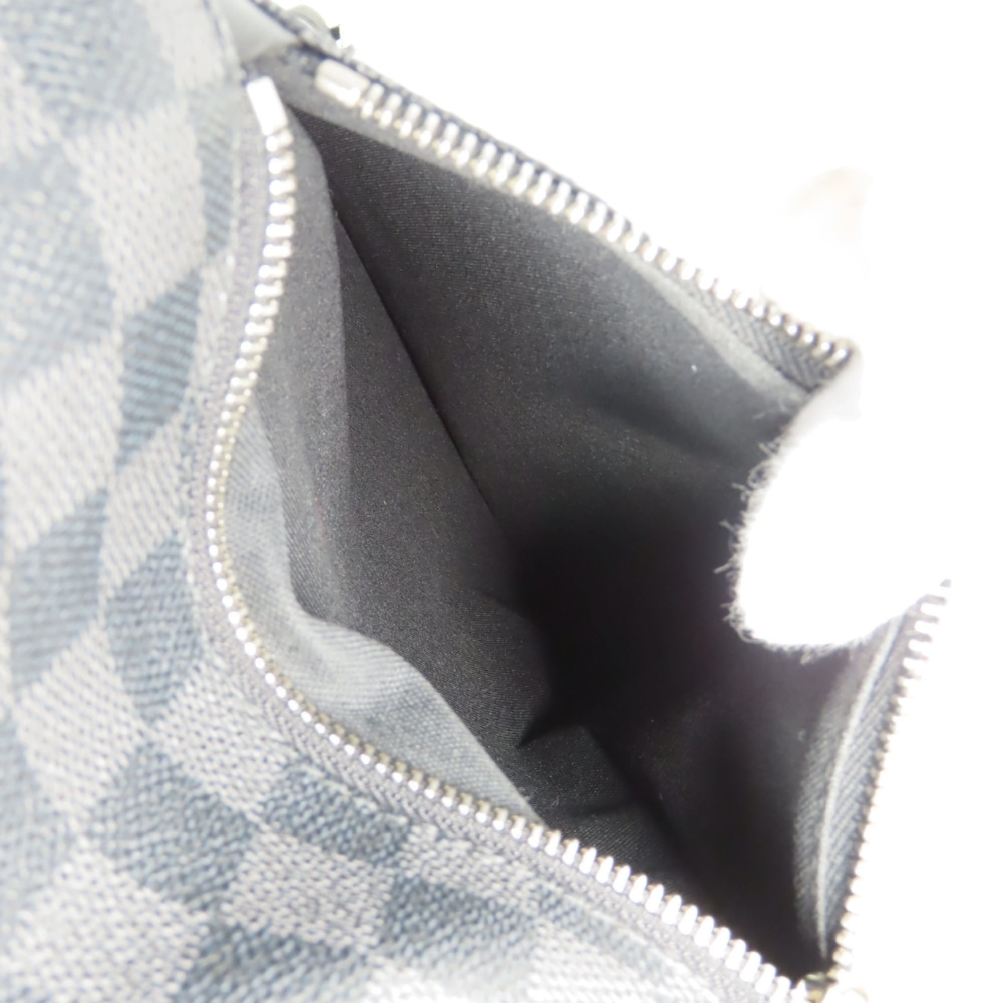 Louis Vuitton Black Dark Gray Damier Graphite Shoulder Bag (Pre-Owned)
