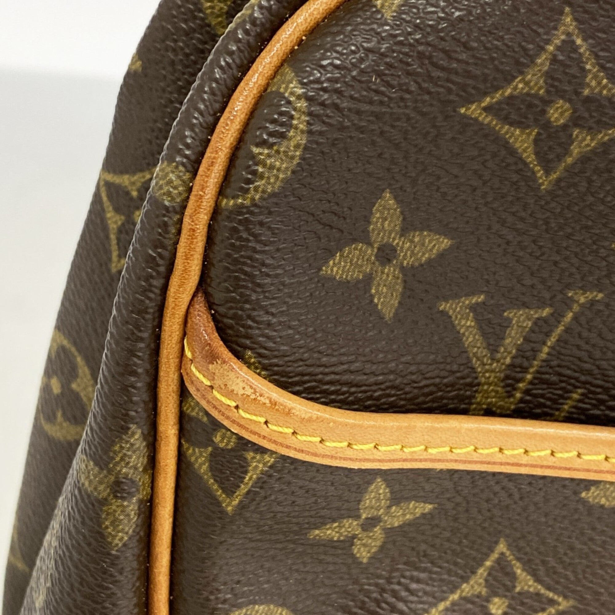 Louis Vuitton Brown Handbag (Pre-Owned)