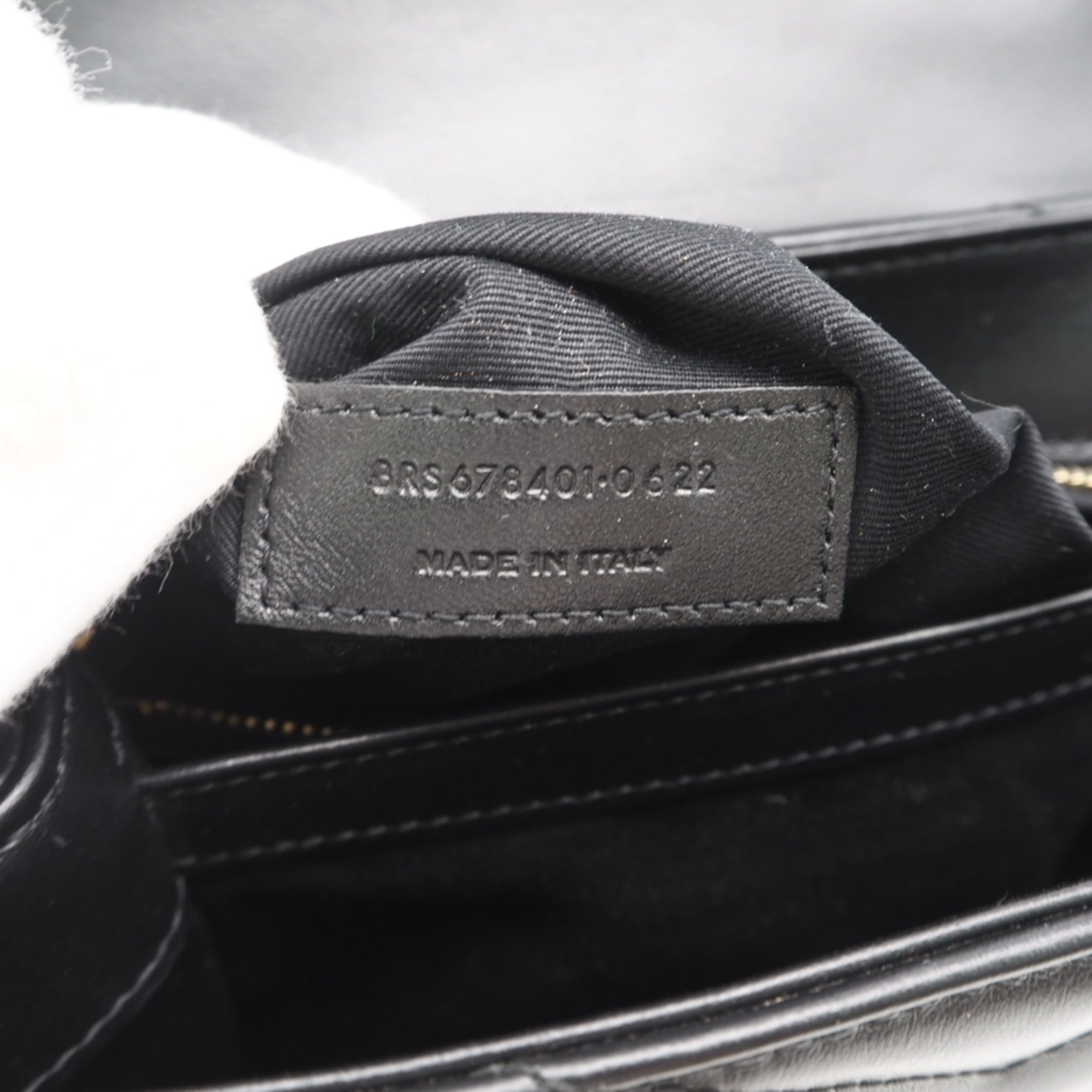 Yves Saint Laurent Black Leather Shoulder Bag (Pre-Owned)