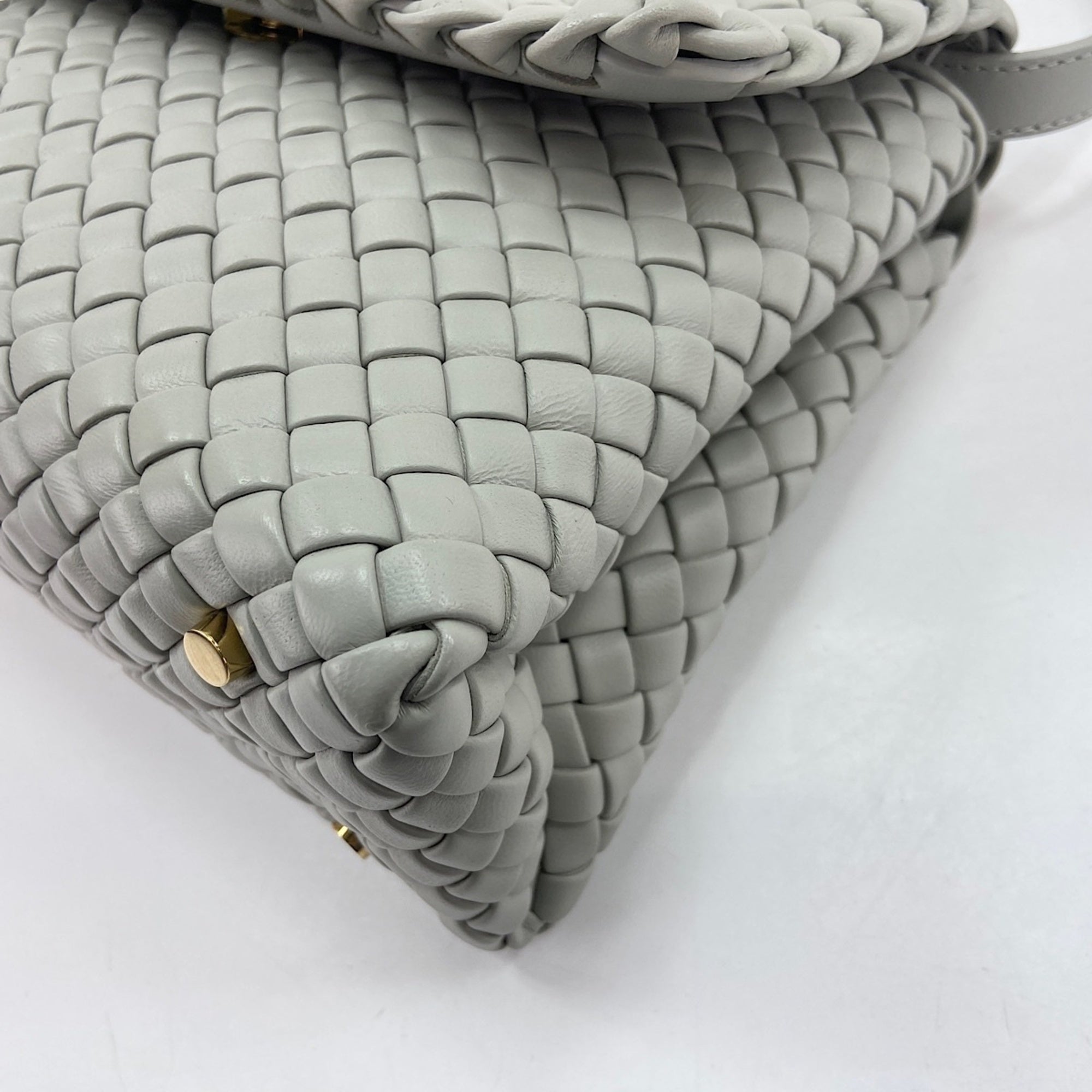 Bottega Veneta Gray Handbag Shoulder Bag (Pre-Owned)