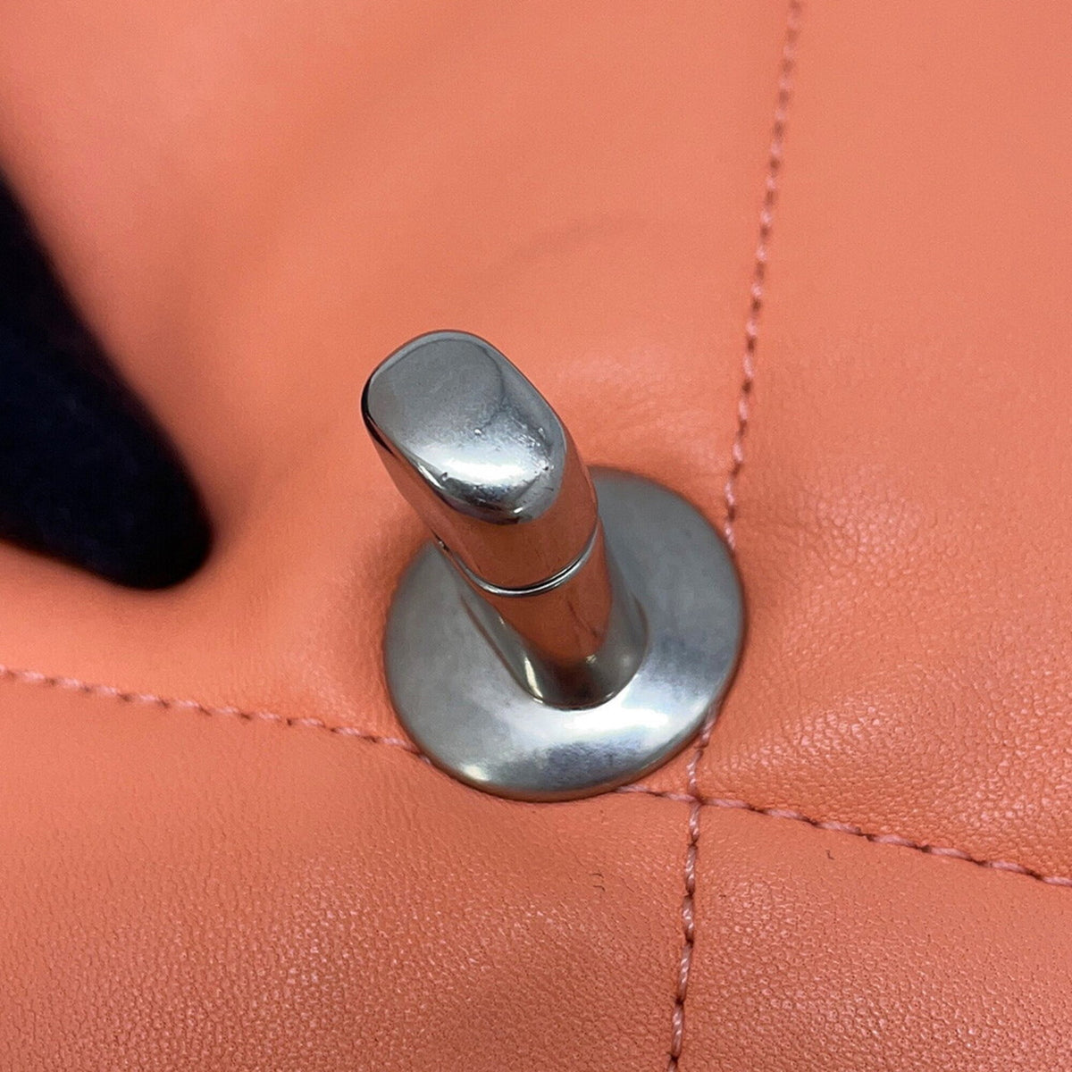 Chanel Matelasse Salmon Pink Leather Handbag Shoulder Bag (Pre-Owned)