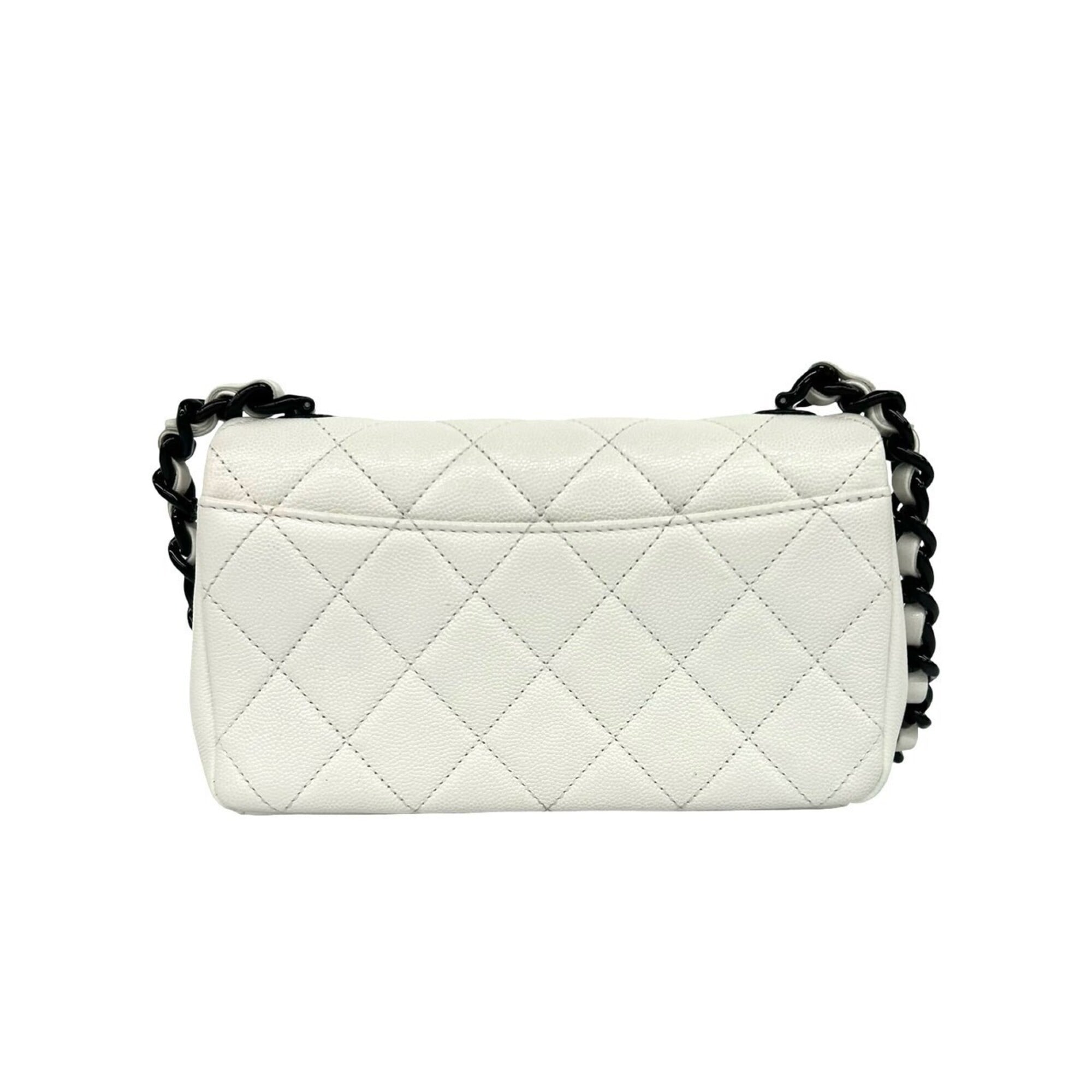 Chanel Black White Grained Calfskin Shoulder Bag (Pre-Owned)