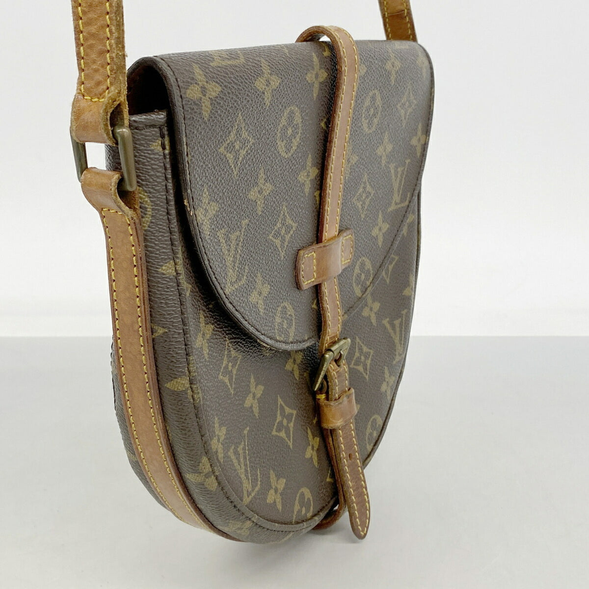 Louis Vuitton Brown Shoulder Bag (Pre-Owned)
