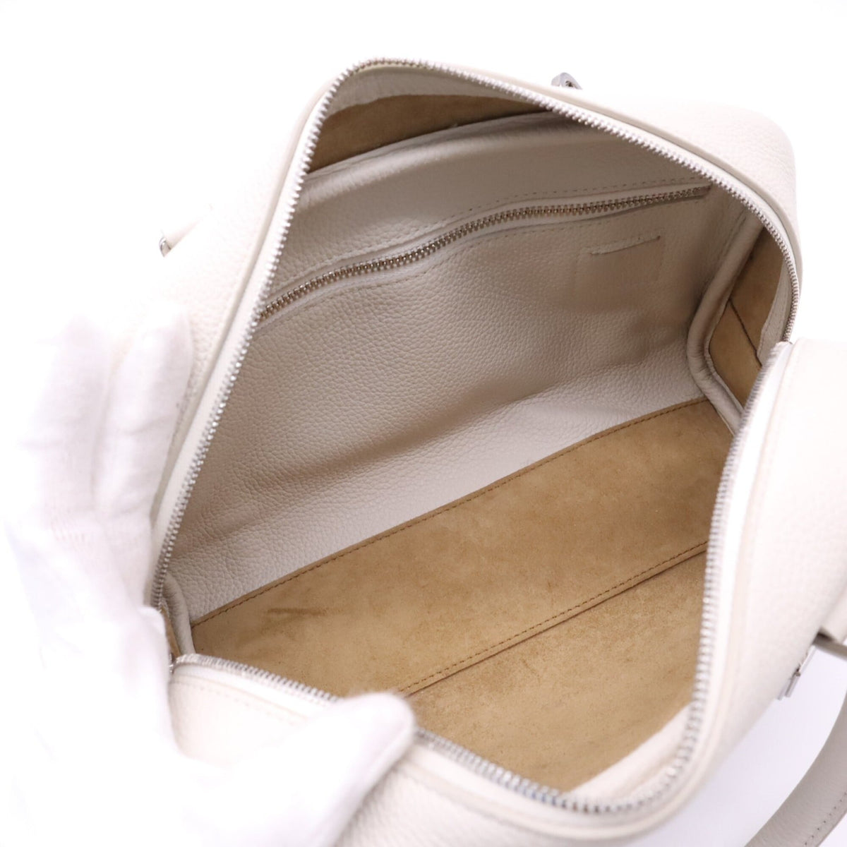 Loewe Amazona White Leather Handbag Shoulder Bag (Pre-Owned)