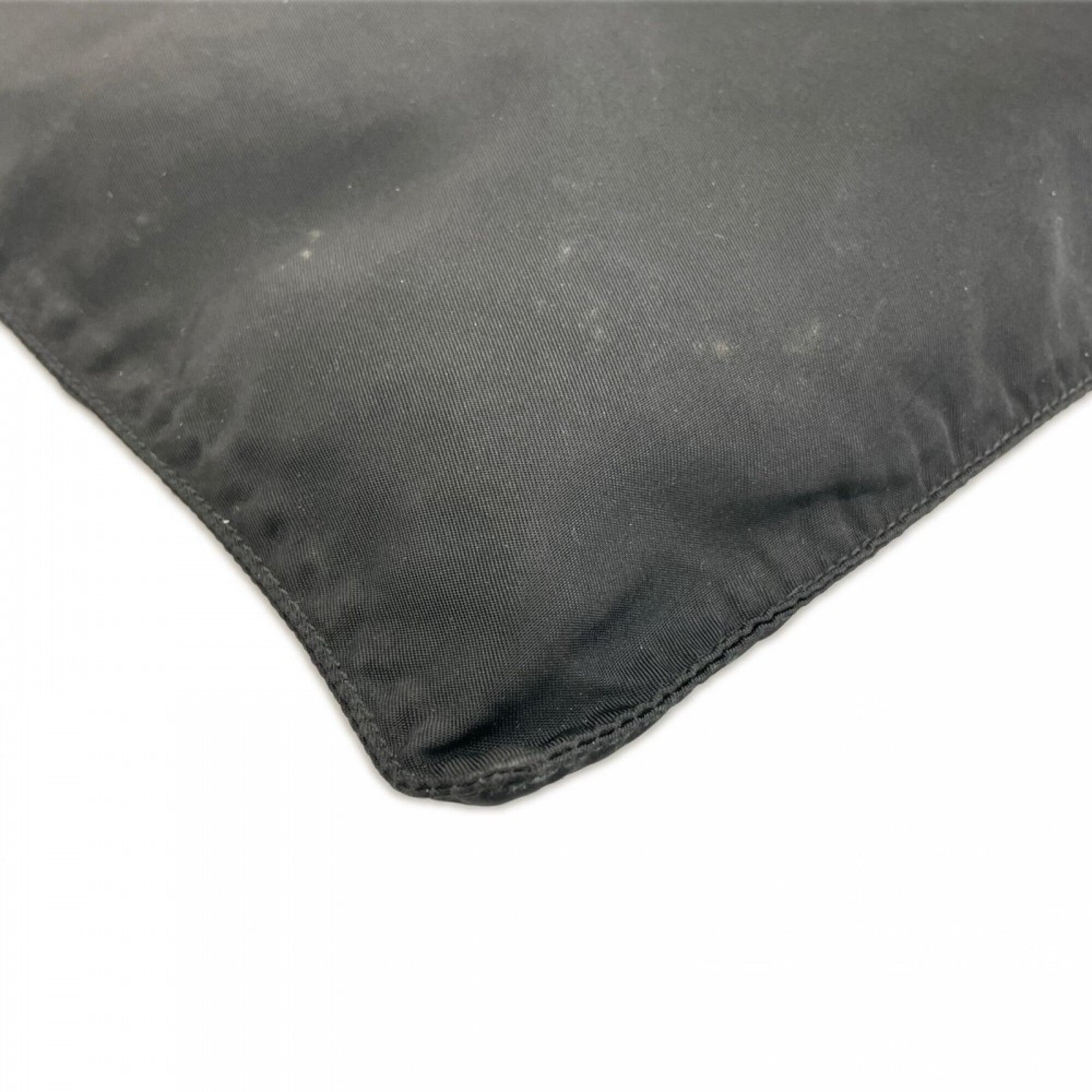 Prada Black Nylon Shoulder Bag (Pre-Owned)