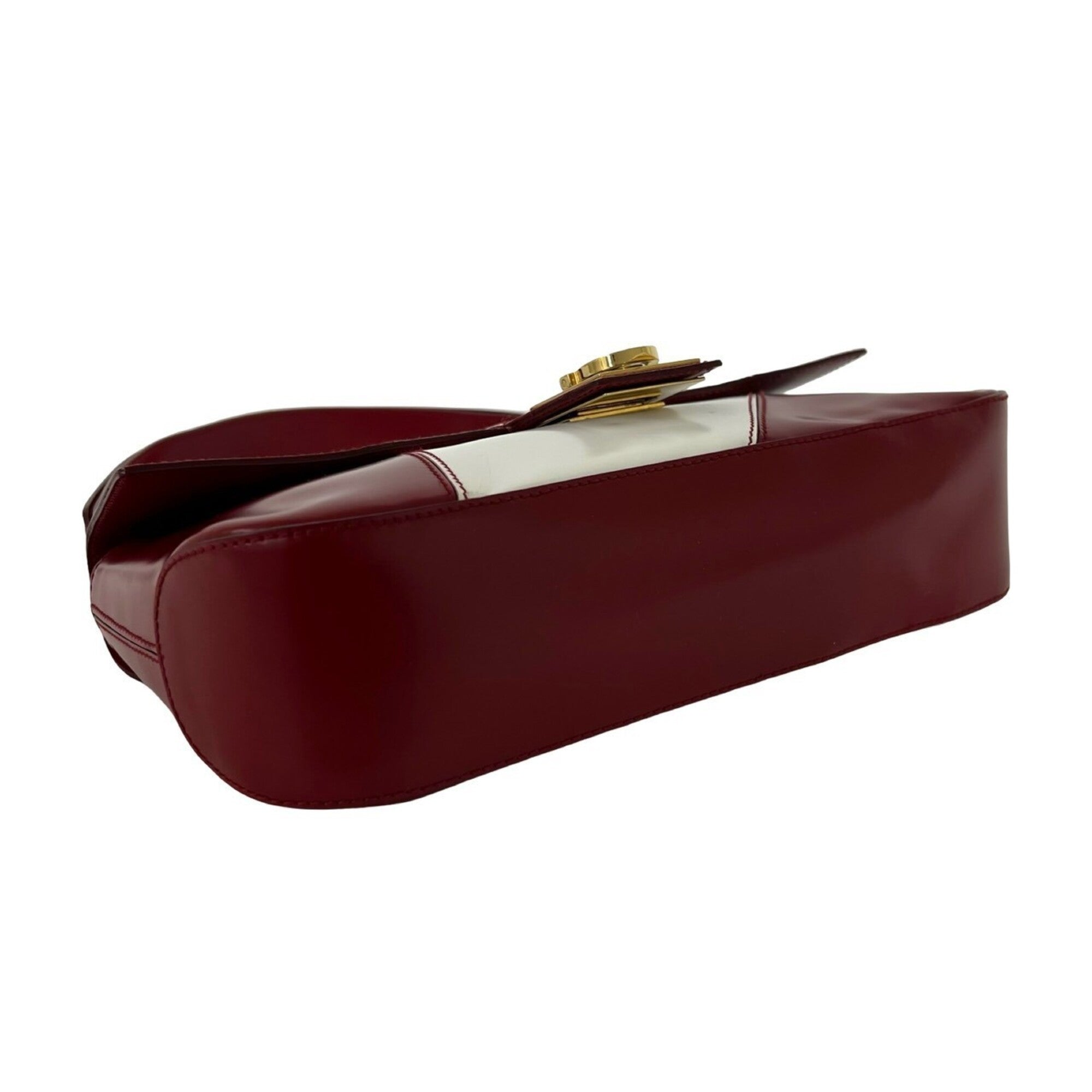 Salvatore Ferragamo Red Color White Leather Shoulder Bag (Pre-Owned)