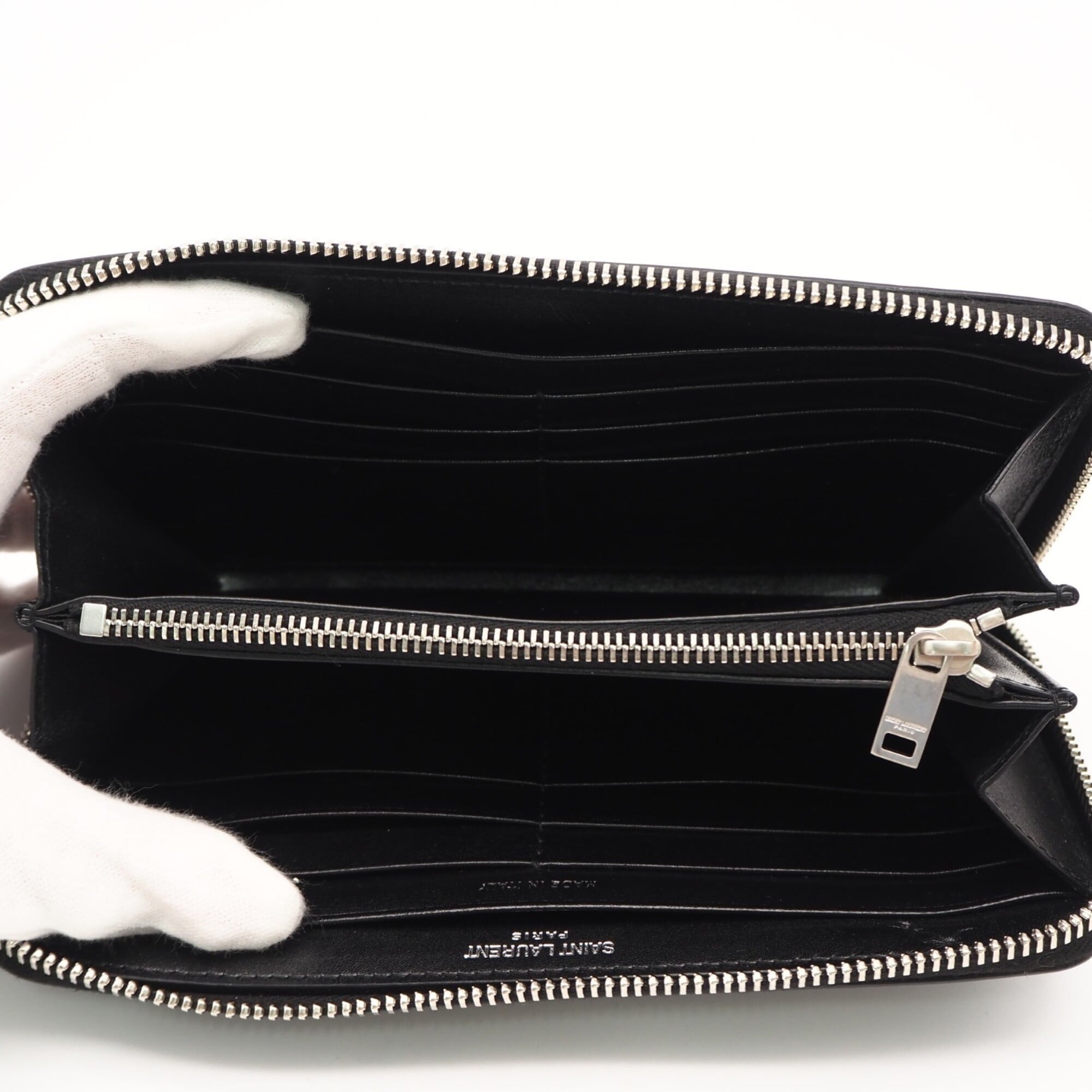 Yves Saint Laurent Black Leather Long Wallet (Bi-Fold) (Pre-Owned)