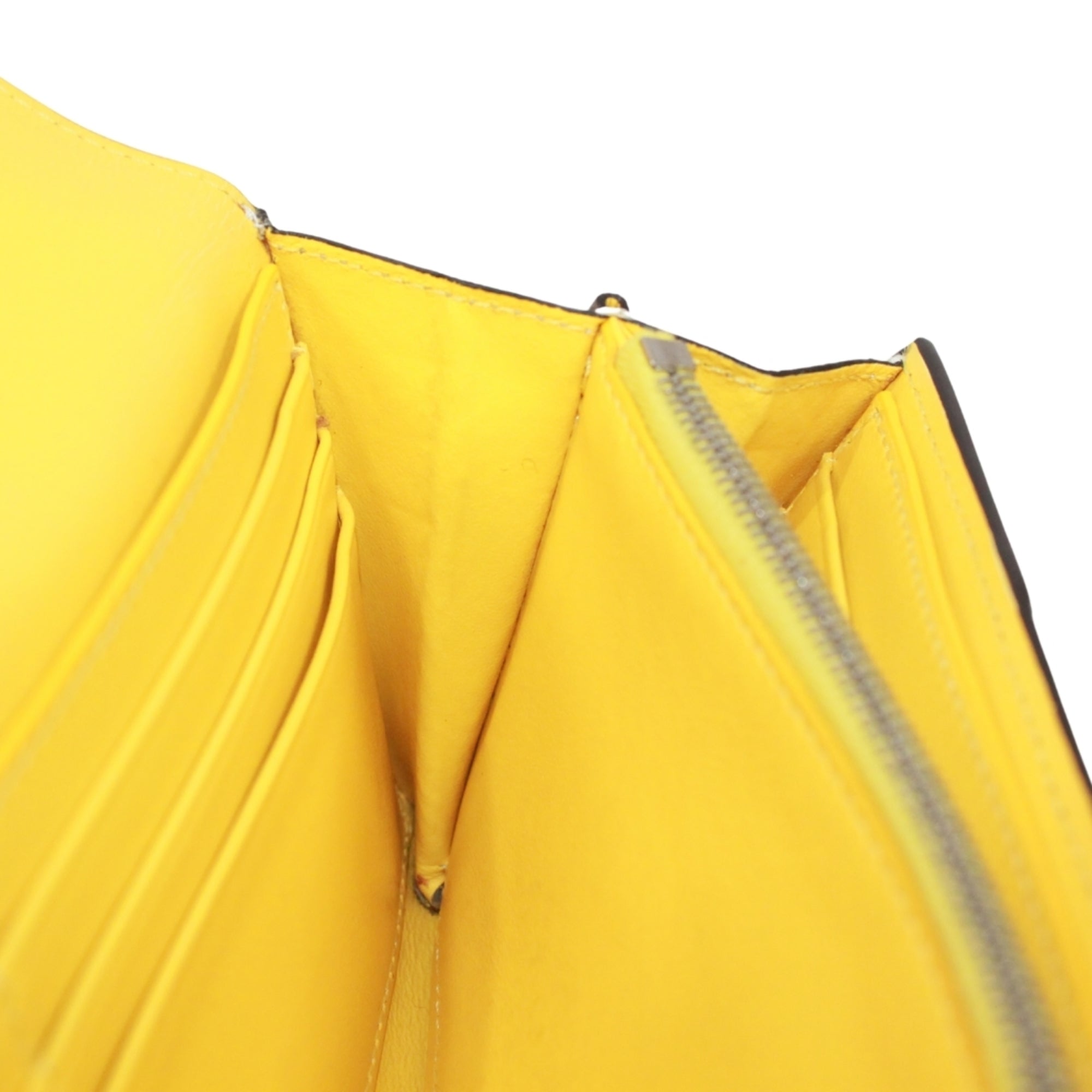 Celine Grayish Yellow Leather Long Wallet (Bi-Fold) (Pre-Owned)