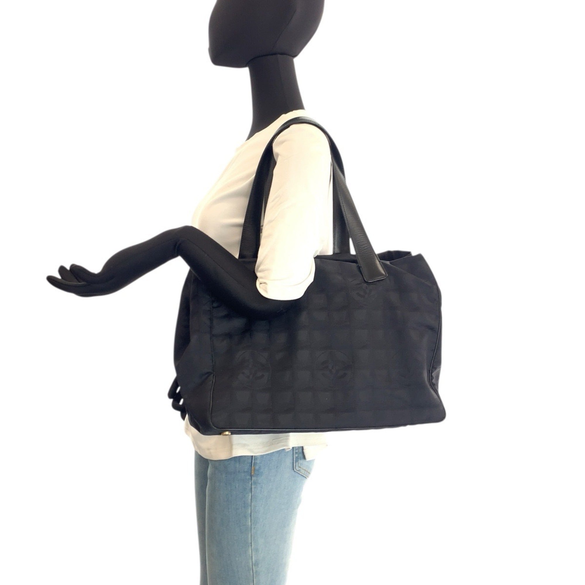 Chanel Black Nylon Leather Shoulder Bag Tote Bag (Pre-Owned)