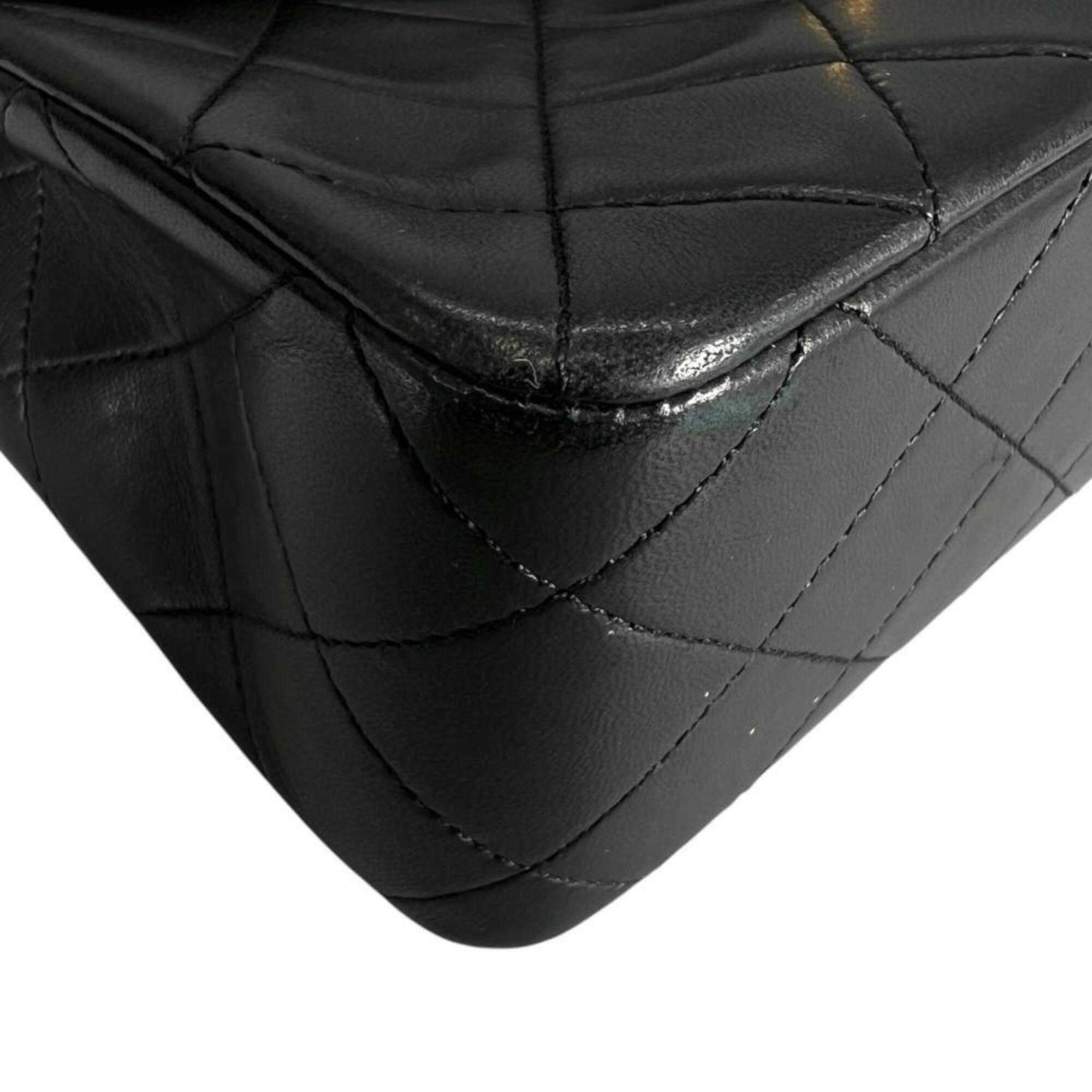 Chanel Black Leather Shoulder Bag (Pre-Owned)