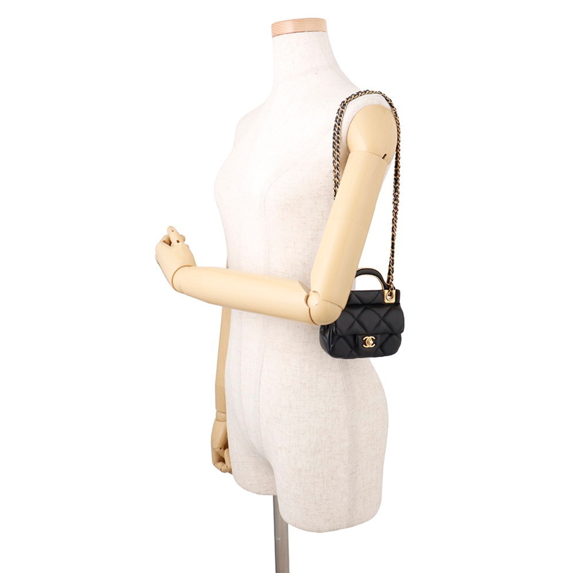 Chanel Matelasse Black Leather Handbag Shoulder Bag (Pre-Owned)