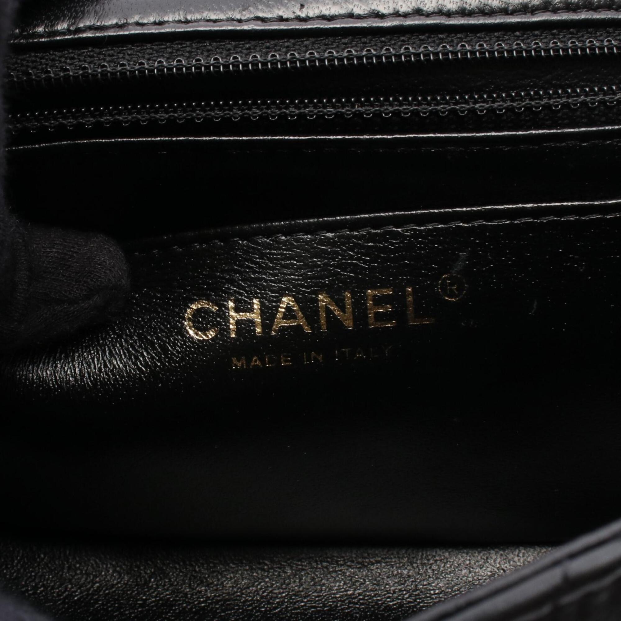 Chanel Black Leather Handbag Shoulder Bag (Pre-Owned)