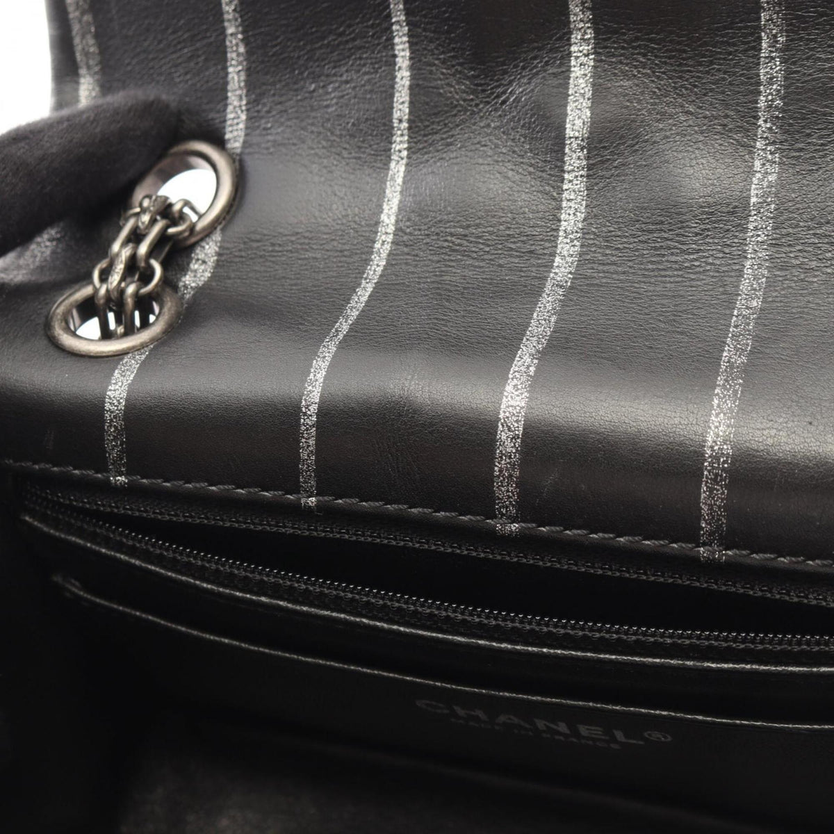 Chanel Black Leather Handbag Shoulder Bag (Pre-Owned)