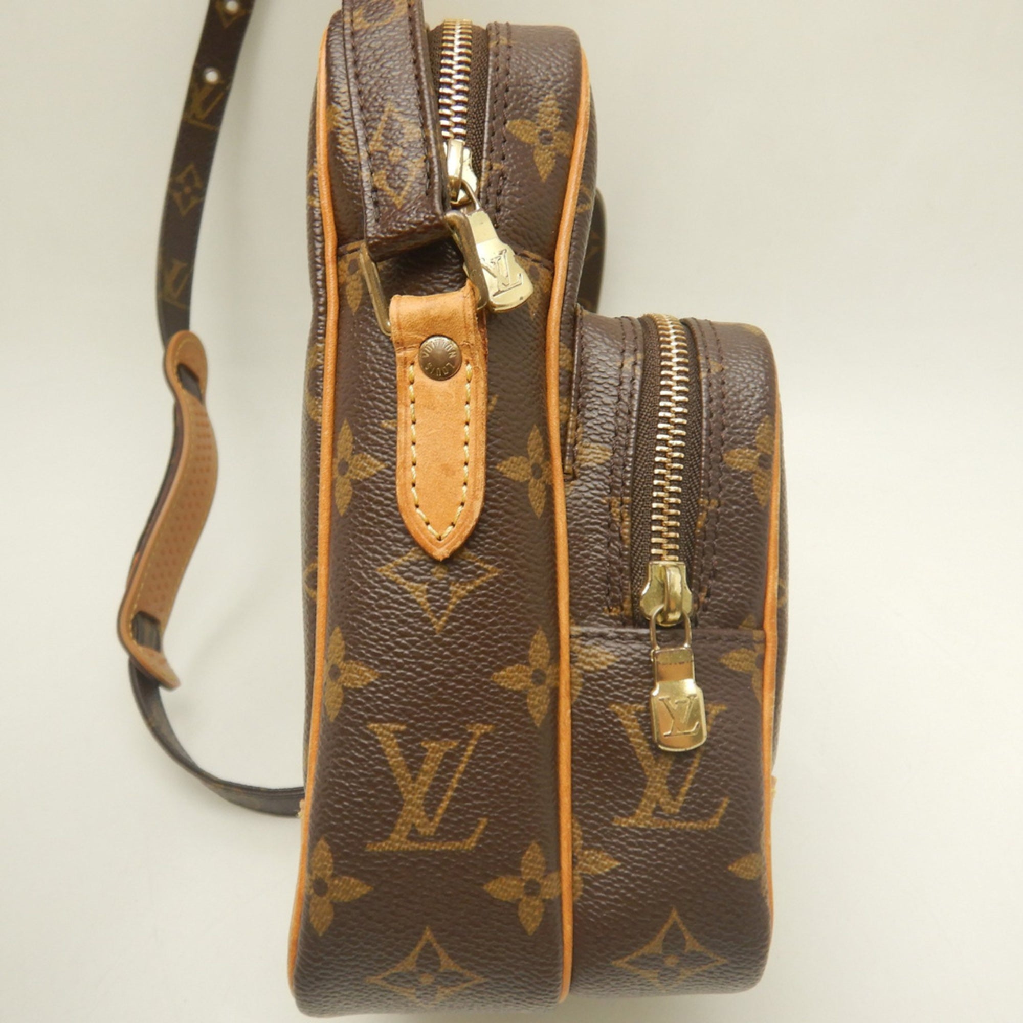 Louis Vuitton Monogram Brown Monogram Shoulder Bag (Pre-Owned)