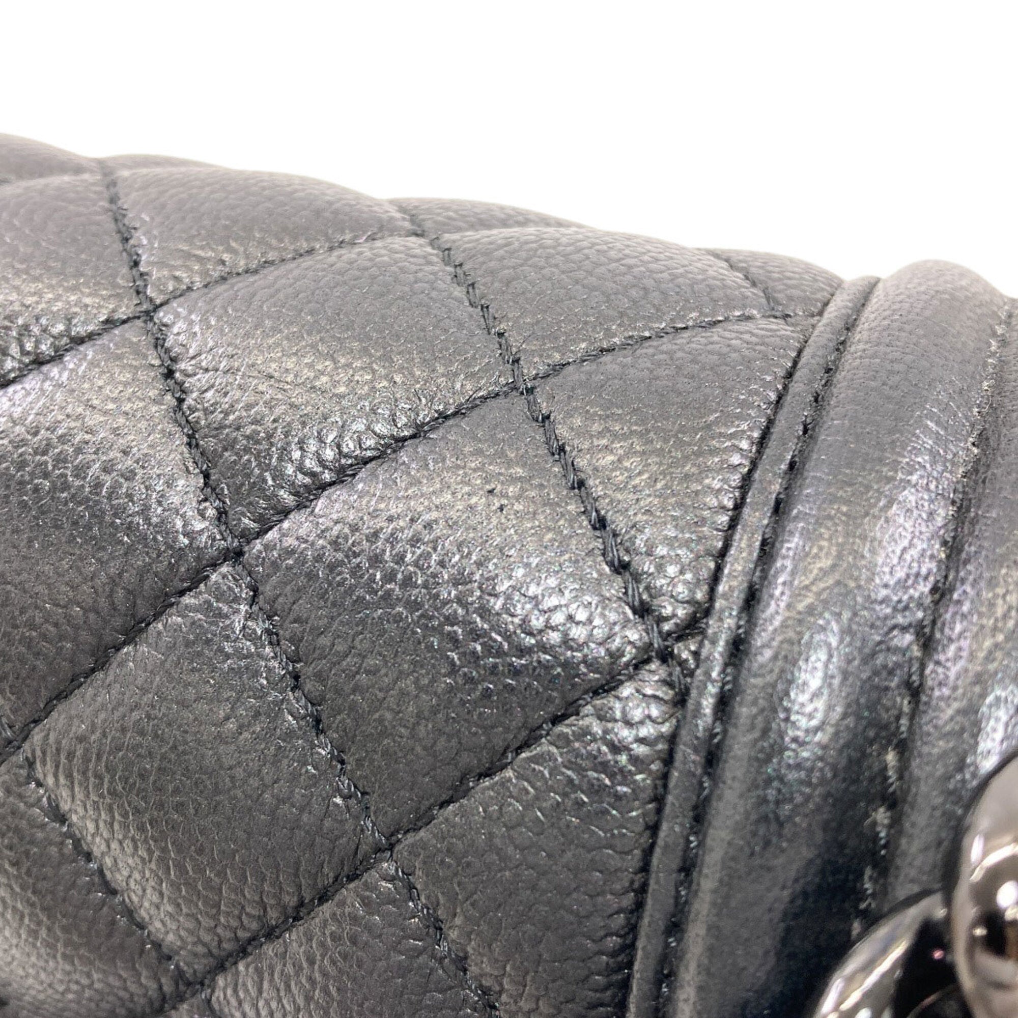 Chanel Black Leather Shoulder Bag (Pre-Owned)
