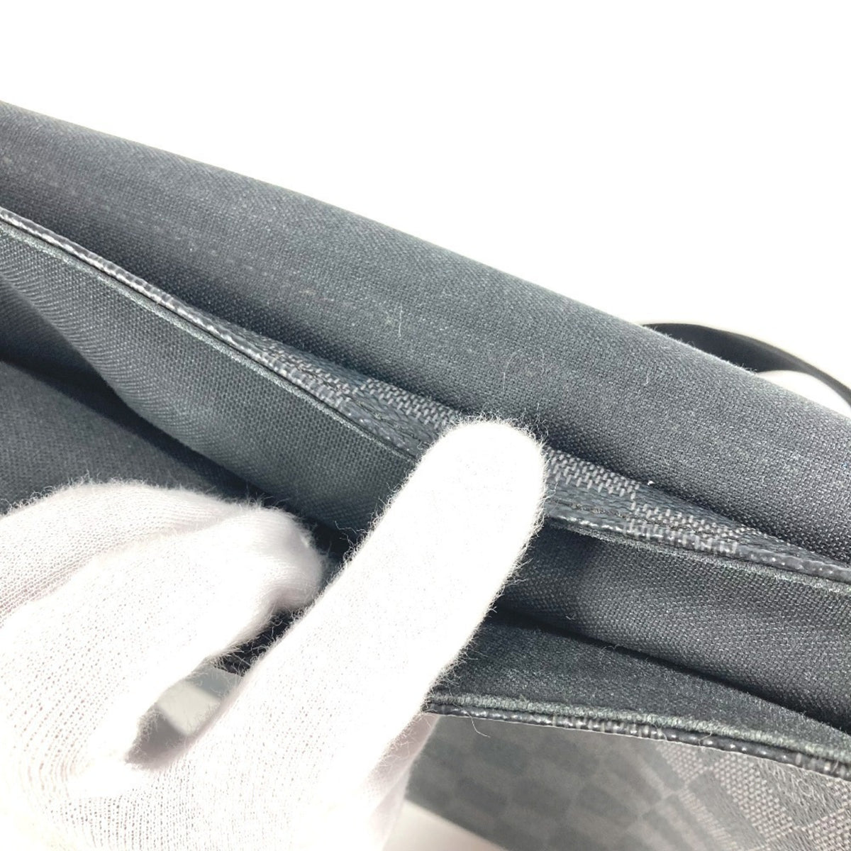 Louis Vuitton Black Damier Graphite Messenger Bag Shoulder Bag (Pre-Owned)