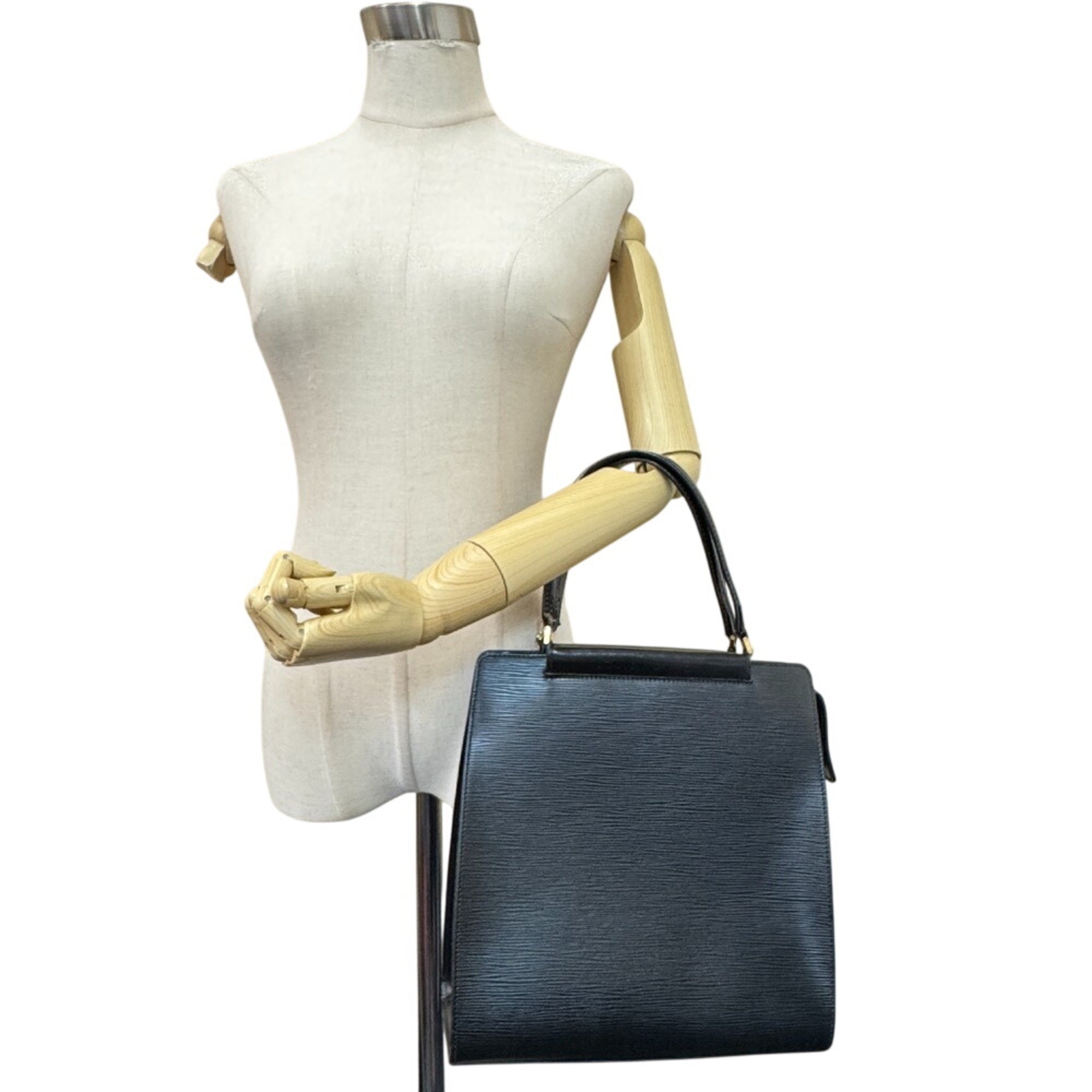 Louis Vuitton Epi Black Leather Handbag (Pre-Owned)