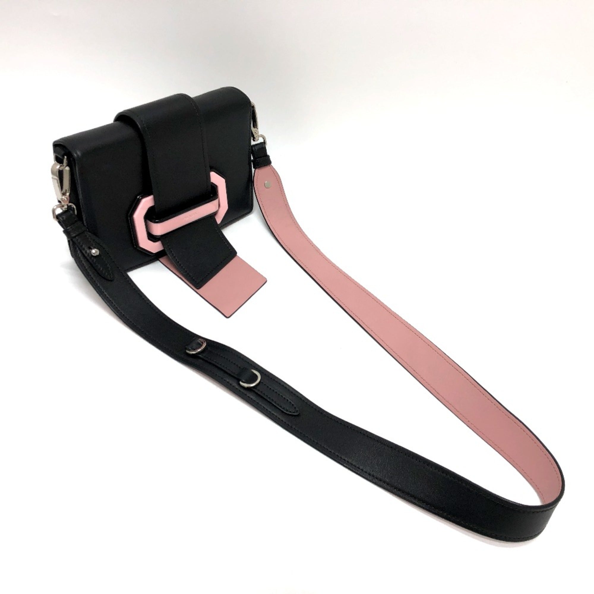 Prada Black Leather Shoulder Bag (Pre-Owned)